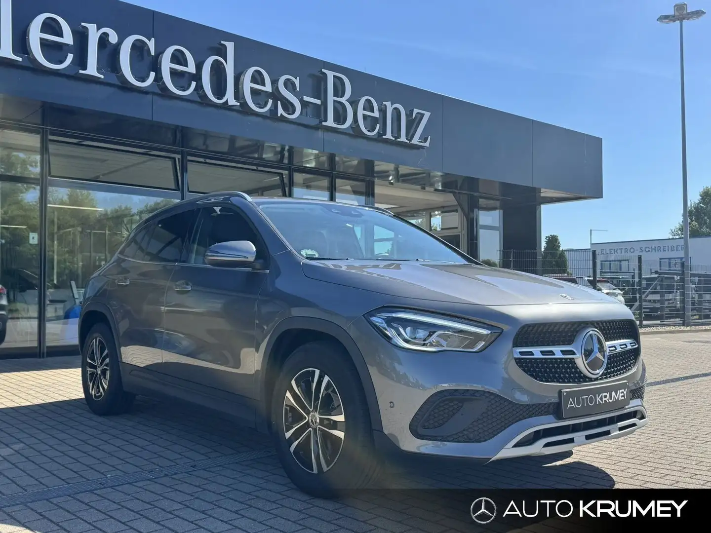 Mercedes-Benz GLA 200 Style+LED+Sitzhzg.+AHKNavi/Autom./Klima Gris - 2