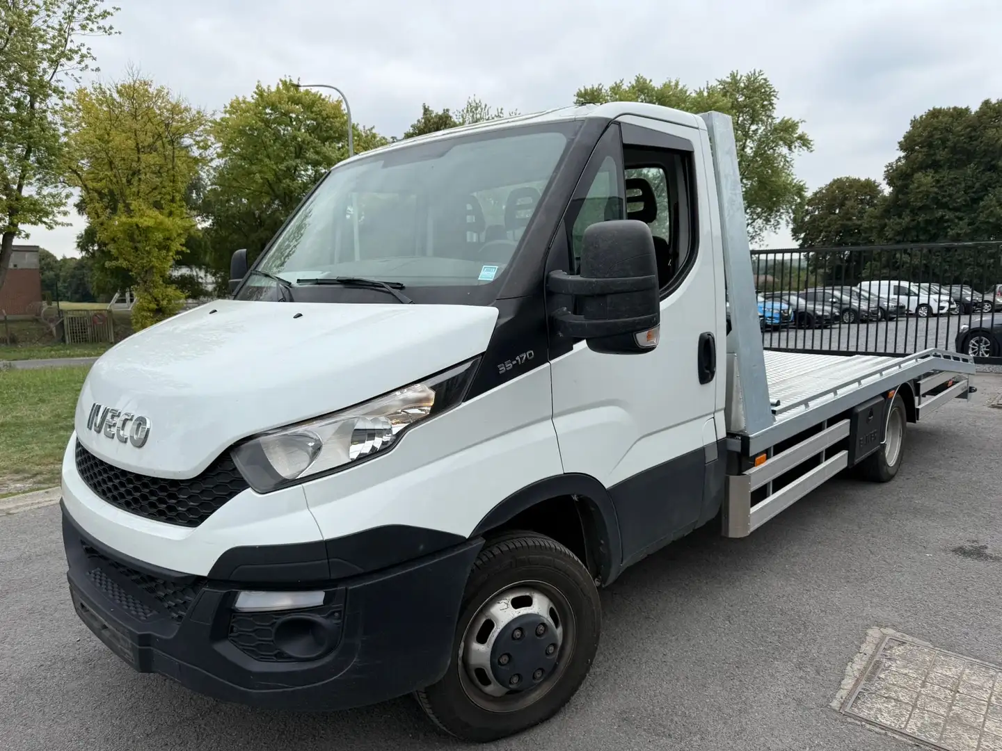 Iveco Daily 3.0D ! DEPANNEUSE PLATEAU NEUF- PRET A IMMATRICULE Weiß - 2
