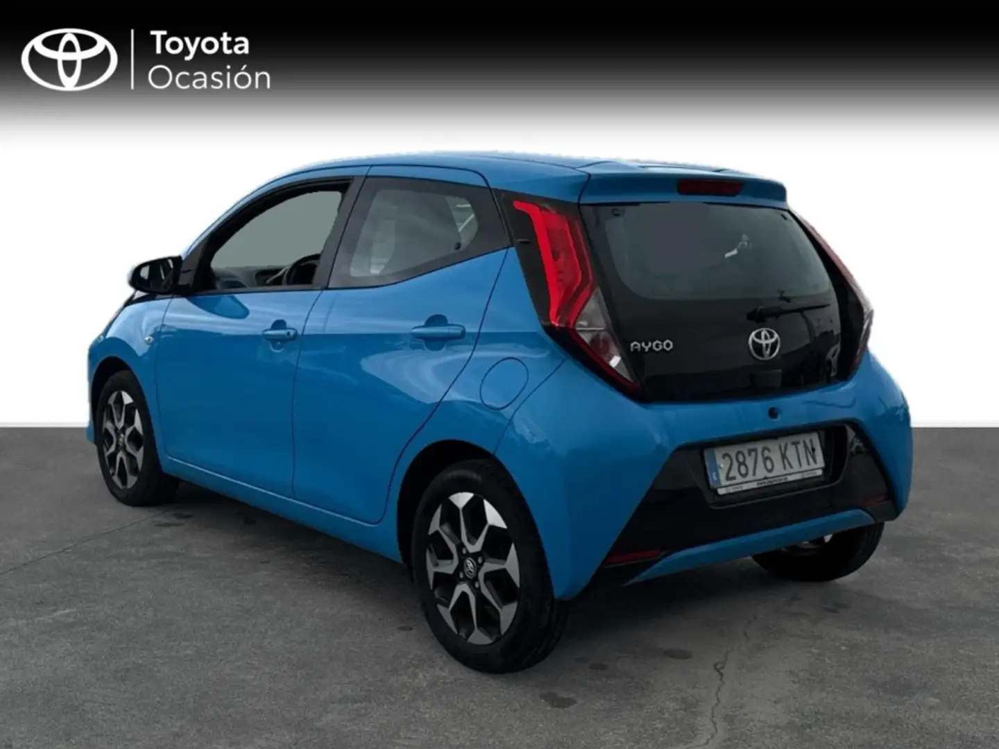 Toyota Aygo 70 x-play Azul - 2