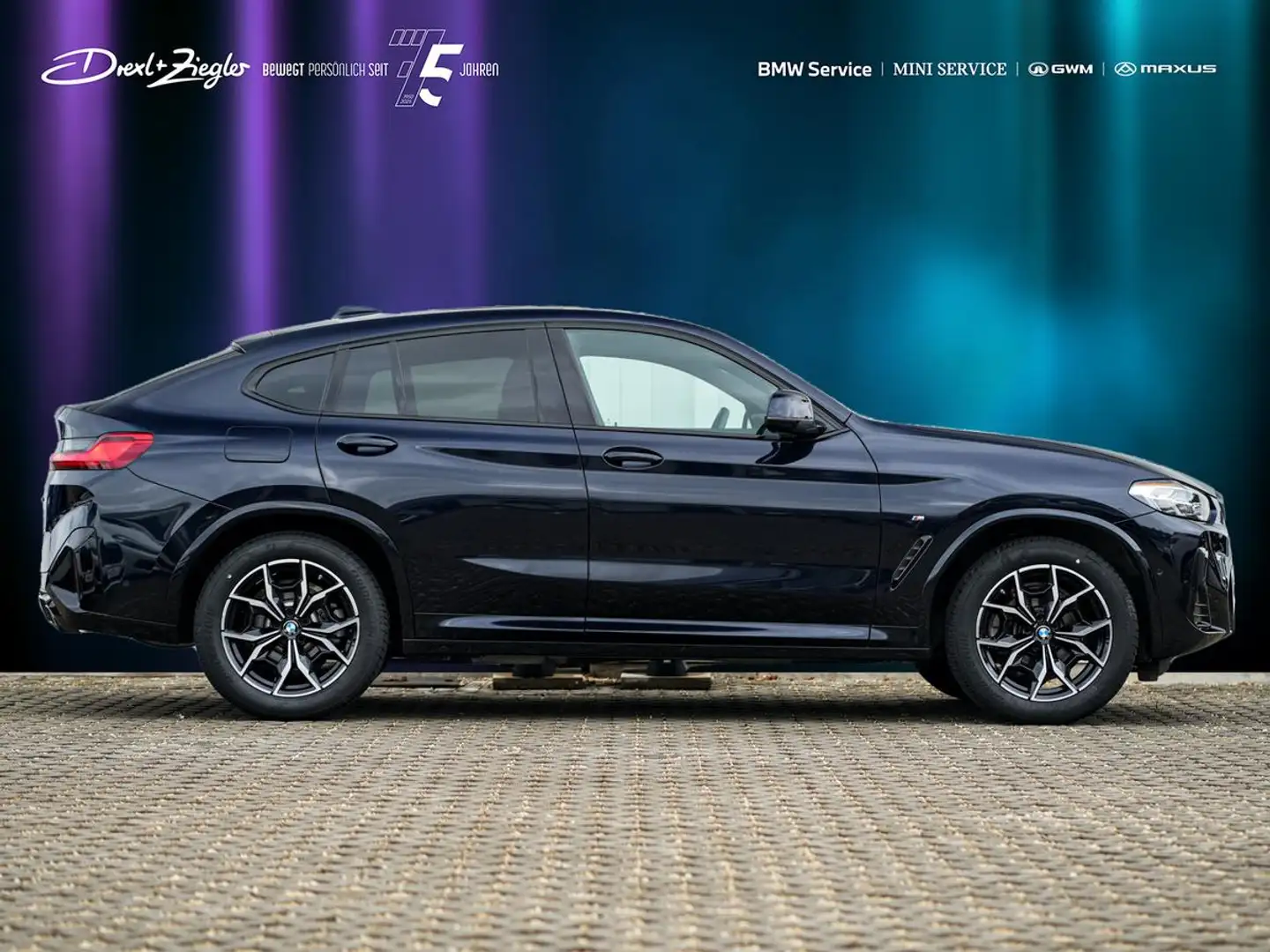 BMW X4 xDrive20i M Sport ACC AHK PanoDach LiveCoProf Černá - 2