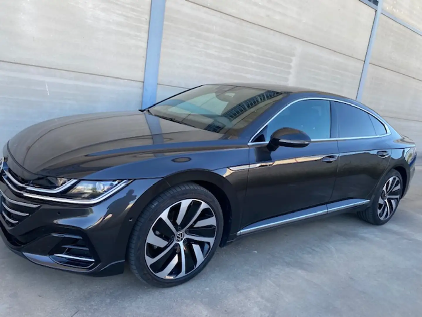 Volkswagen Arteon Arteon 2.0TDI R-Line DSG7 110kW R-Line Negro - 2