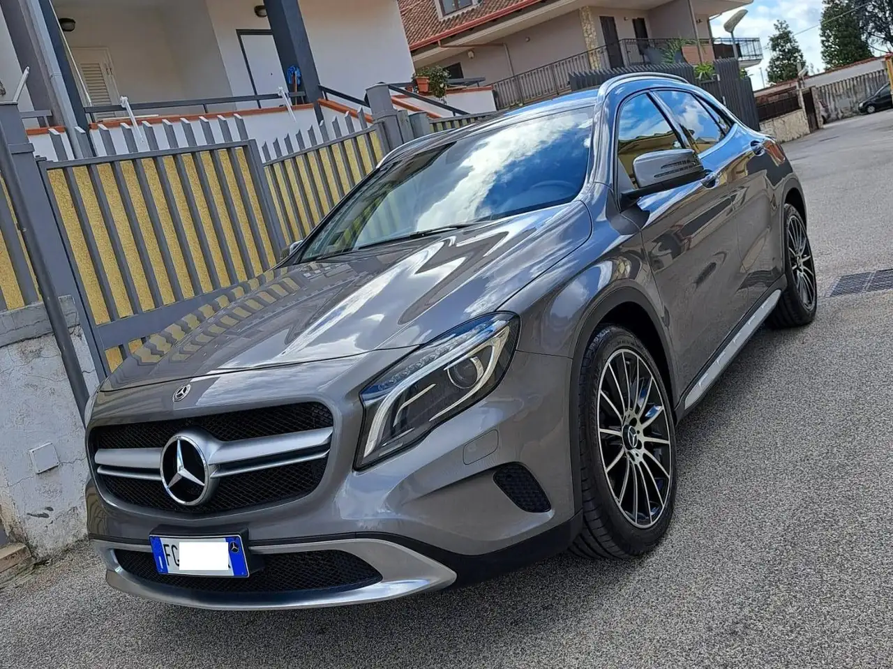 Mercedes-Benz GLA 180