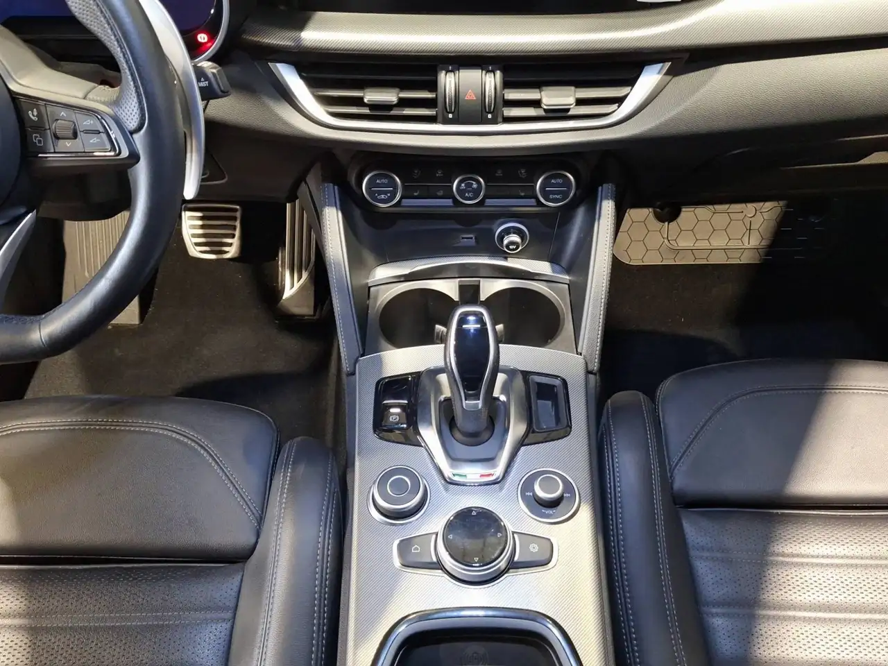Alfa Romeo Stelvio 2024
