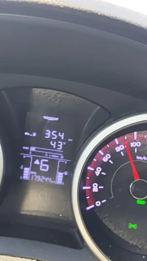 SsangYong XLV XLV D16 Premium 4x2 Premium Rouge - 2