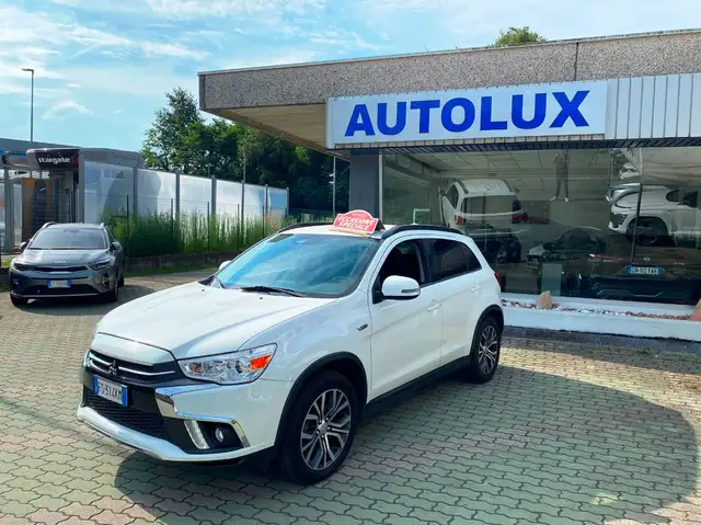 Mitsubishi ASX 1.6 Invite navi 4wd my18
