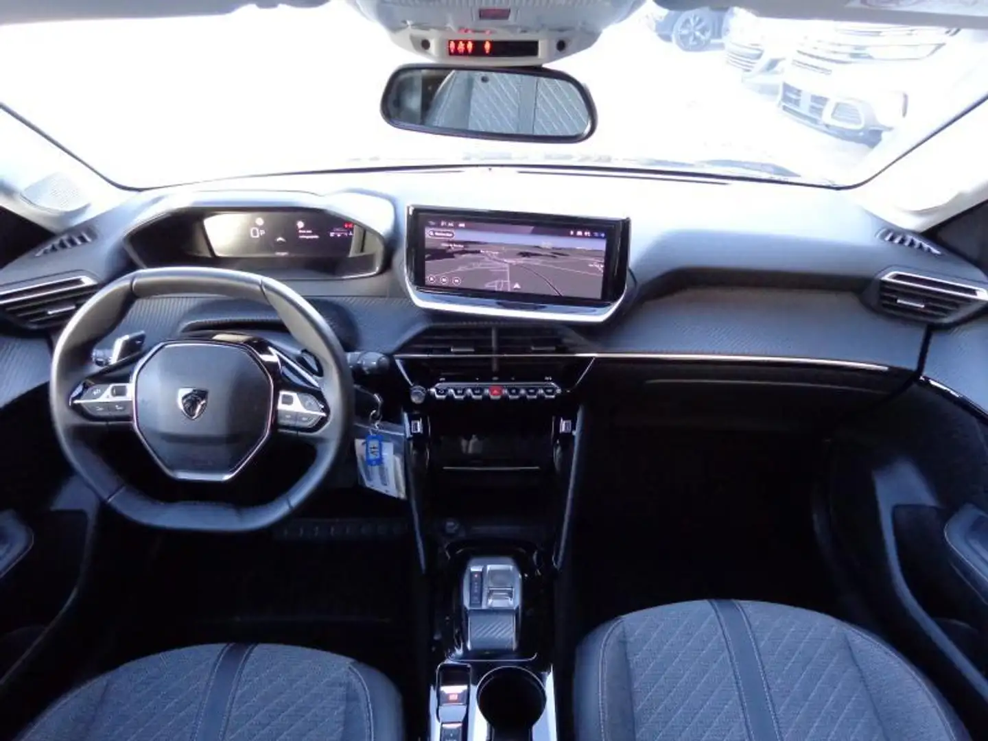 Peugeot 208 1.2i Allure EAT8 - LED - GPS Zwart - 2