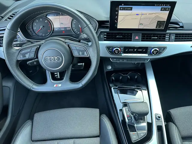 Audi A4 Avant view 11