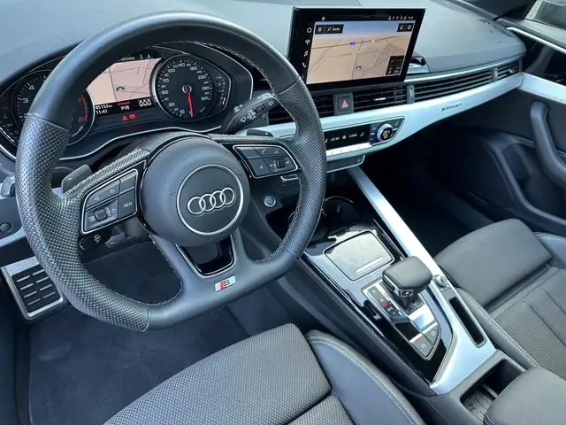 Audi A4 Avant view 8