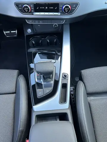 Audi A4 Avant view 13