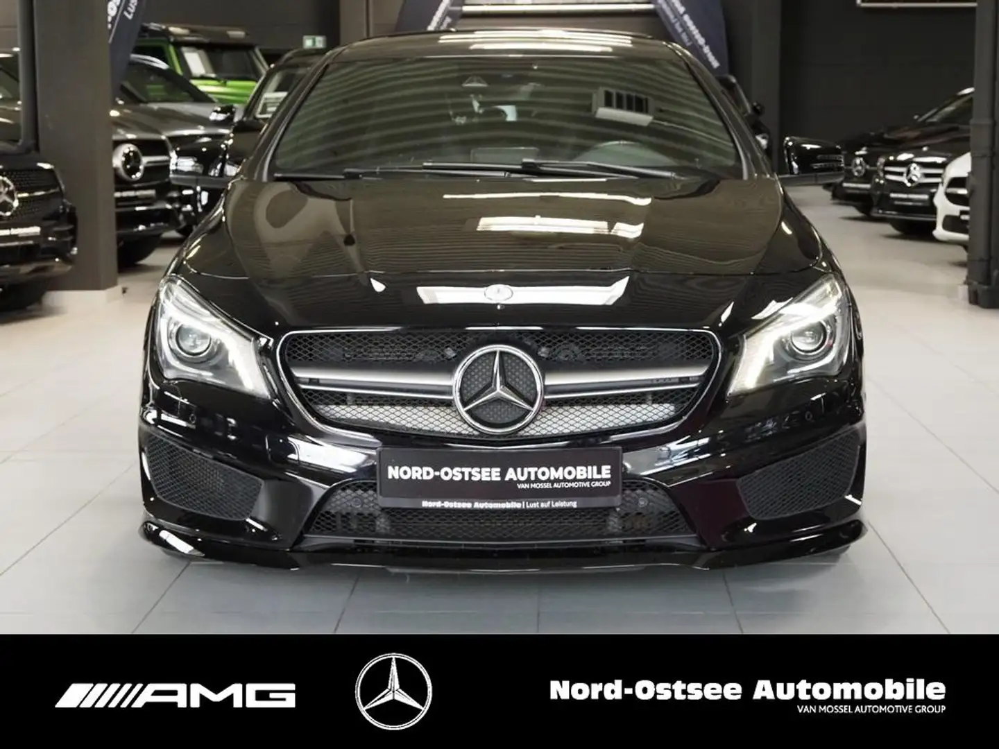 Mercedes-Benz CLA 45 AMG SB 4M PANO SpurH Sportauspuff Navi Zwart - 2