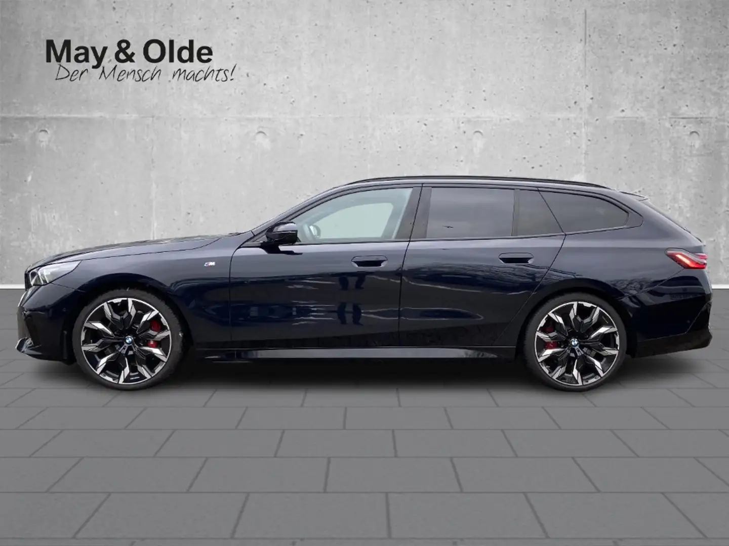 BMW 520 i M Sport Touring HUD AHK Pano Navi PA+DA+ Schwarz - 2