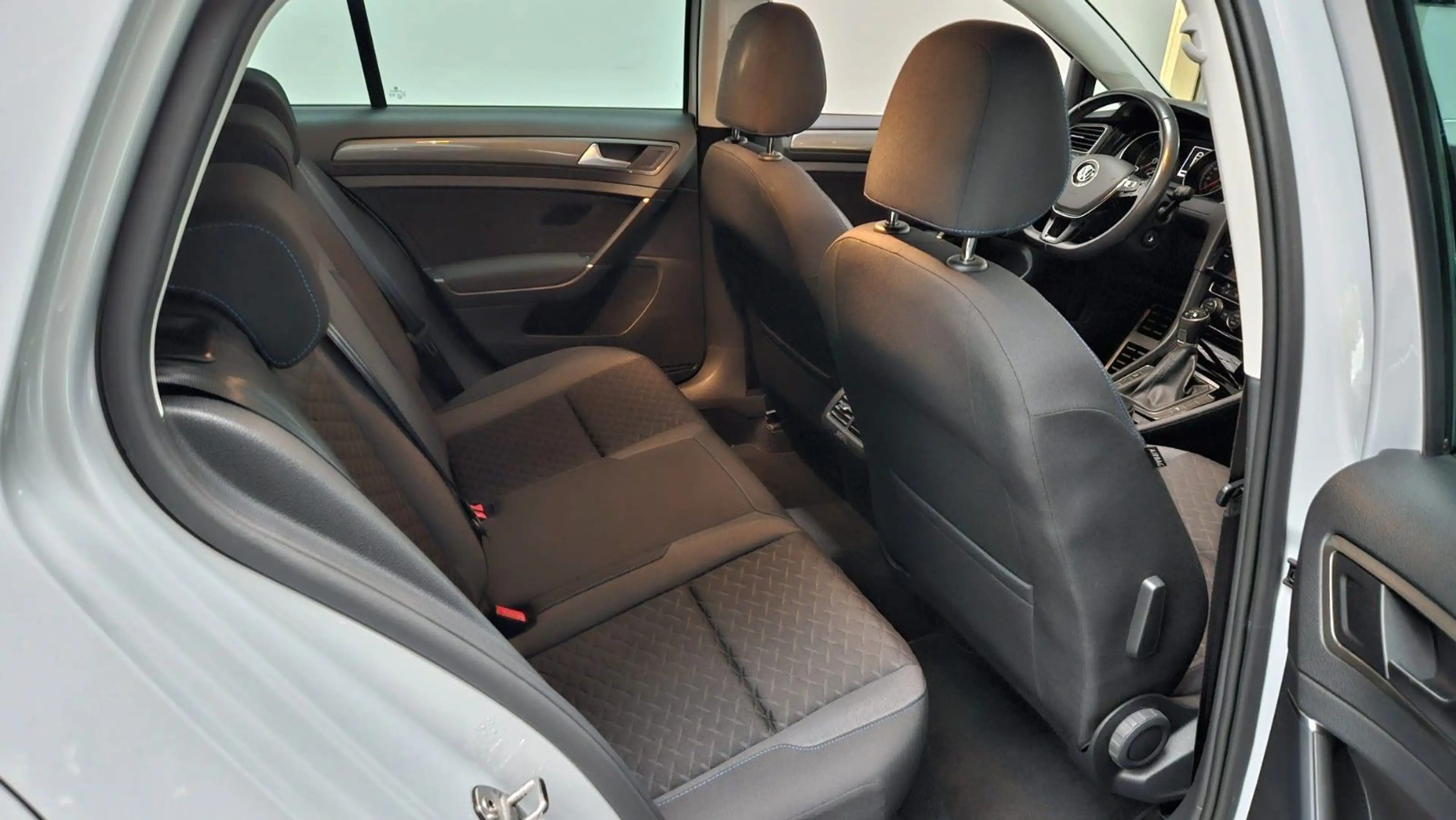 Volkswagen Golf VII Lim Join 2.0 TDI Panorama LED Navi ACC — photo 13