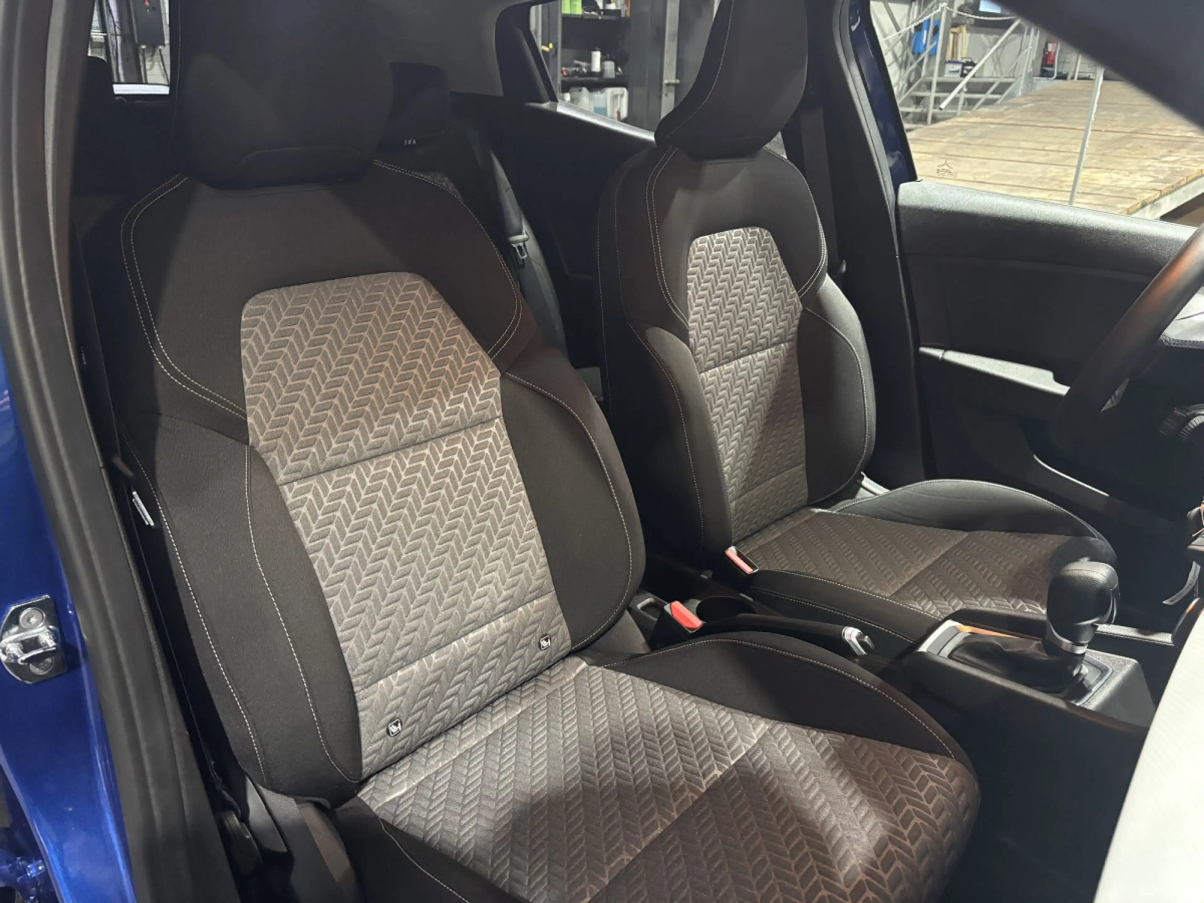 Renault Clio 1.0 TCe Techno — photo 12