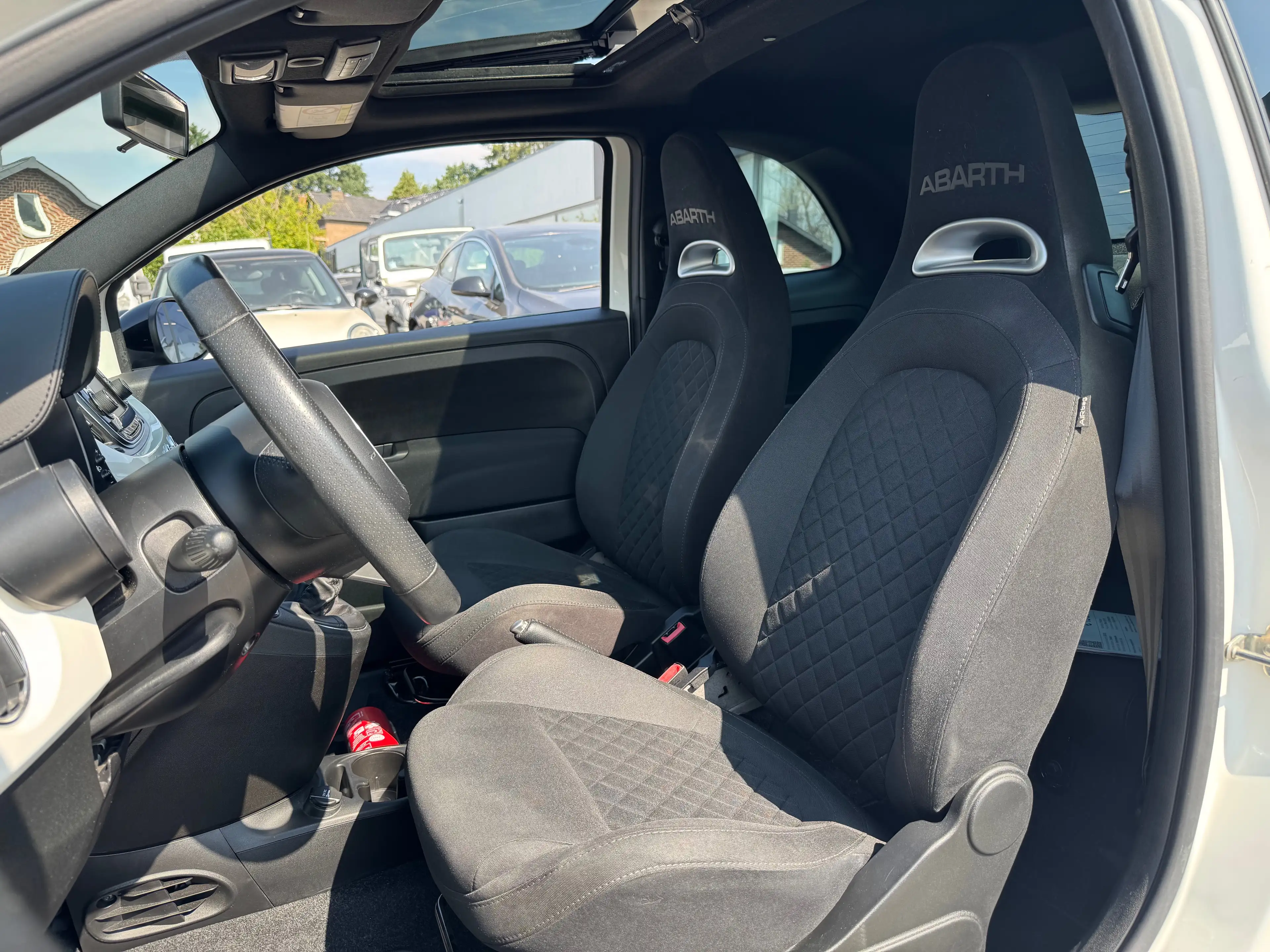 Abarth 595 1.4 T-JET / TOIT PANO / NAV / GARANTIE / AIRCO / BLUETOOTH — photo 6