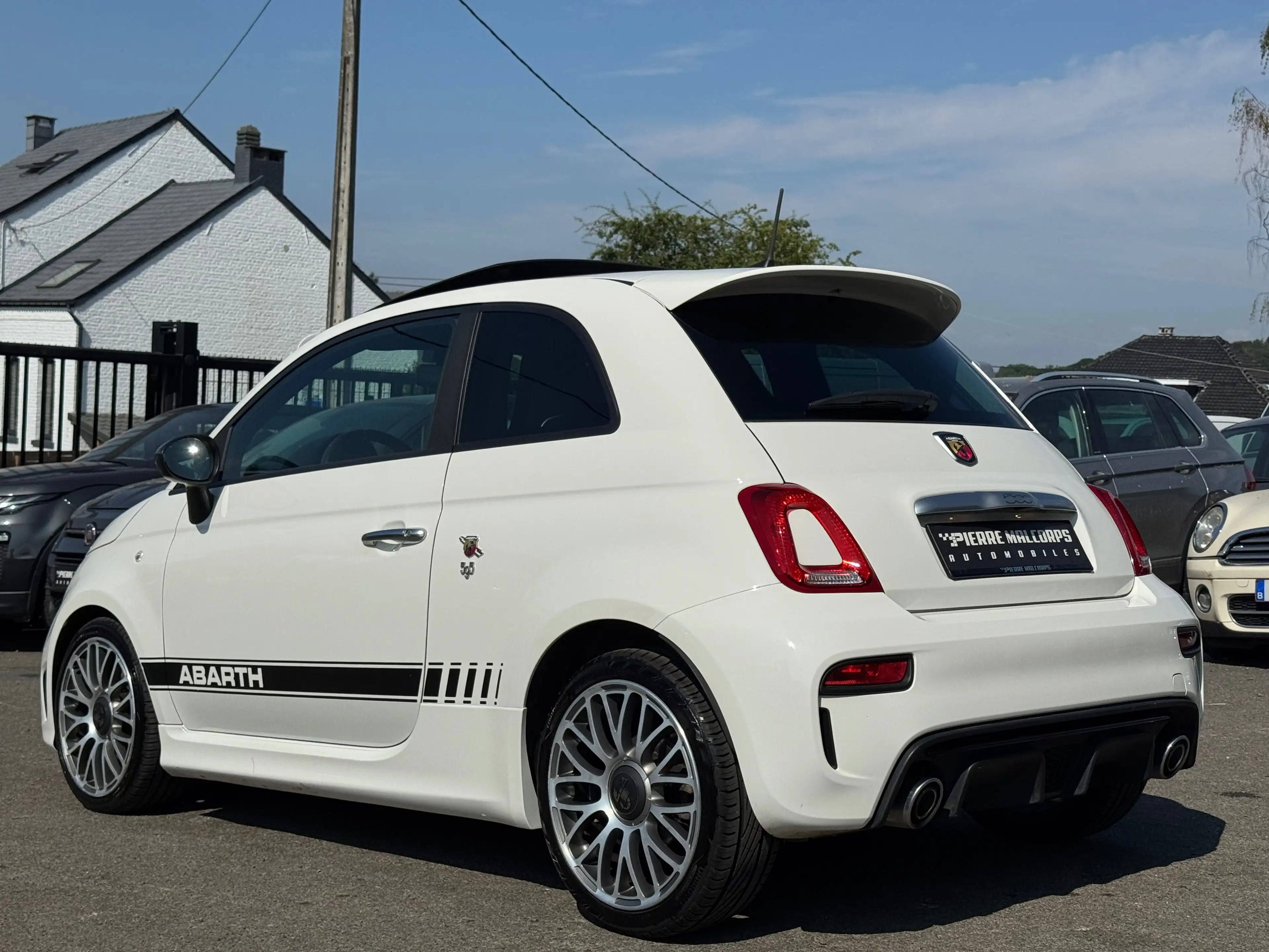 Abarth 595 1.4 T-JET / TOIT PANO / NAV / GARANTIE / AIRCO / BLUETOOTH — photo 2