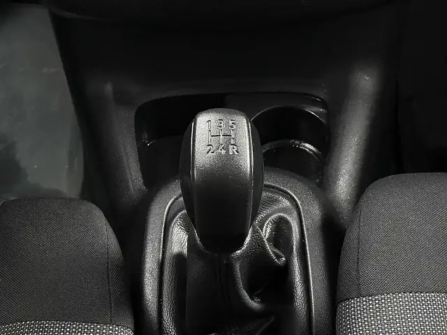 Citroen C4 Cactus view 13
