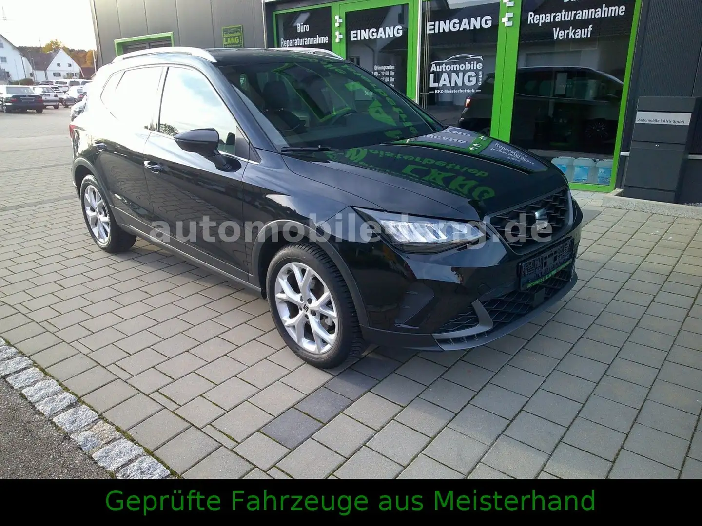 SEAT Arona 1,0 FR #SHZ #NAVI Schwarz - 2