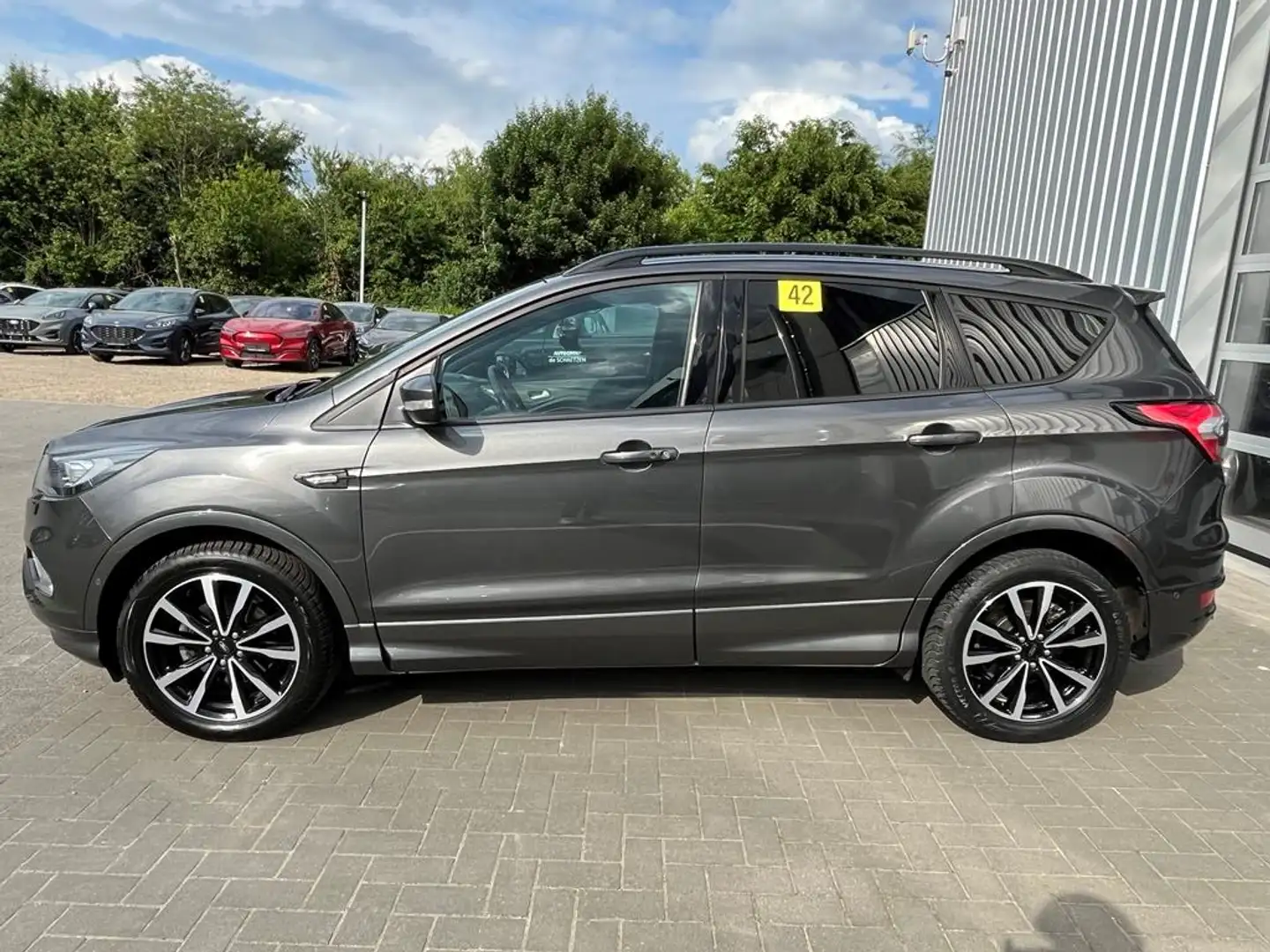 Ford Kuga 1.5 Benzine ST-Line M6 Ecoboost 150pk Camera & Nav Grijs - 2