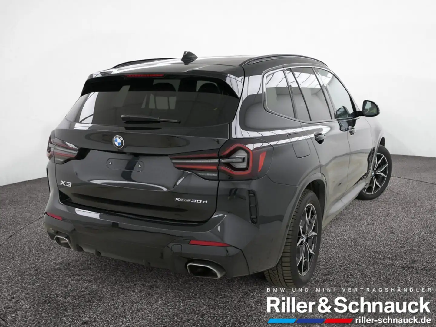 BMW X3 xDrive 30d M Sport STANDHZG+AHK+PANO+LASER Schwarz - 2