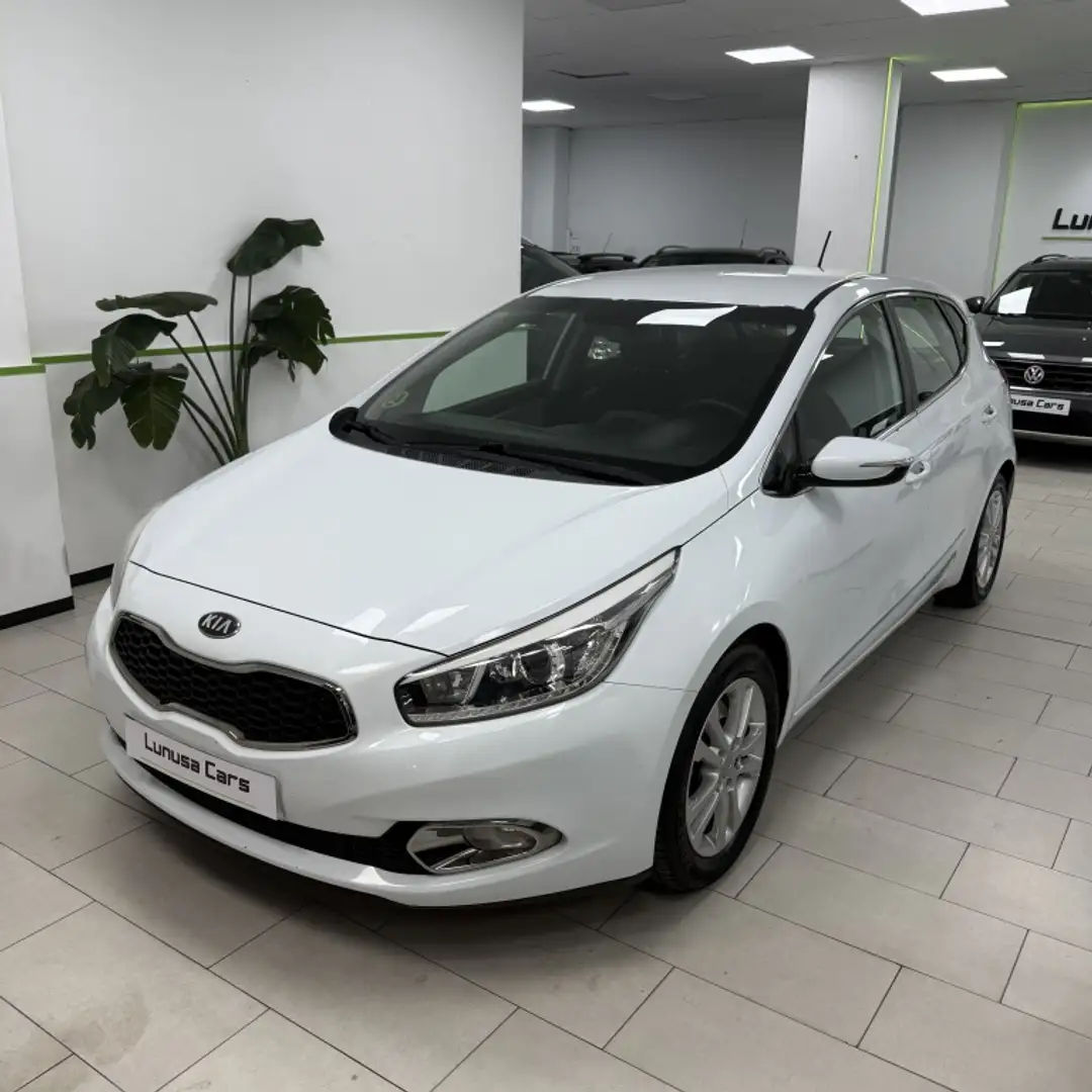 Kia Ceed / cee'd 1.6CRDi Eco-Dynamics Emotion - 1