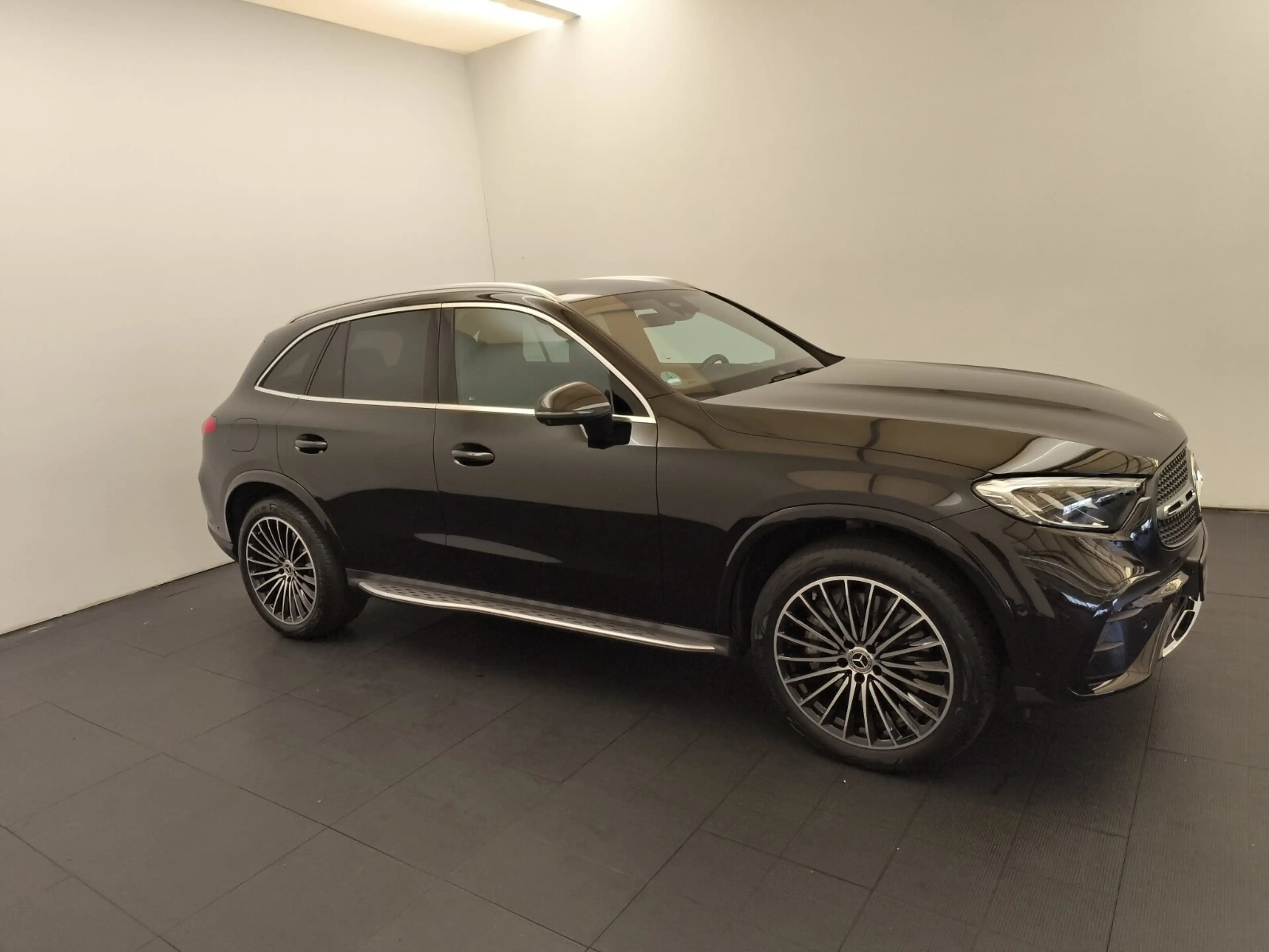 Mercedes-Benz GLC 300 GLC 300 e 4M AMG 360 Cam LED Distr 20 Zoll Burm3D — photo 5