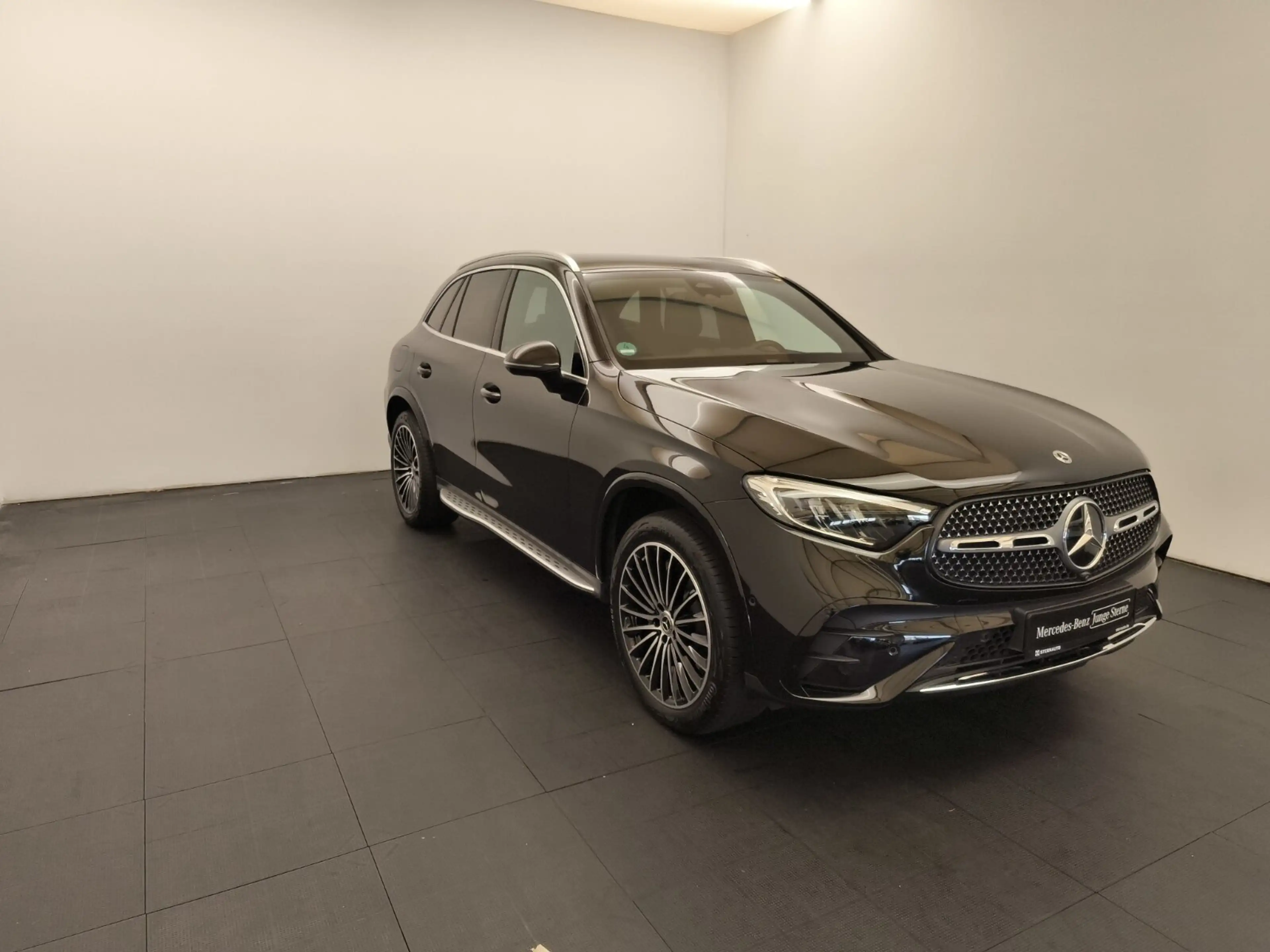Mercedes-Benz GLC 300 GLC 300 e 4M AMG 360 Cam LED Distr 20 Zoll Burm3D — photo 3