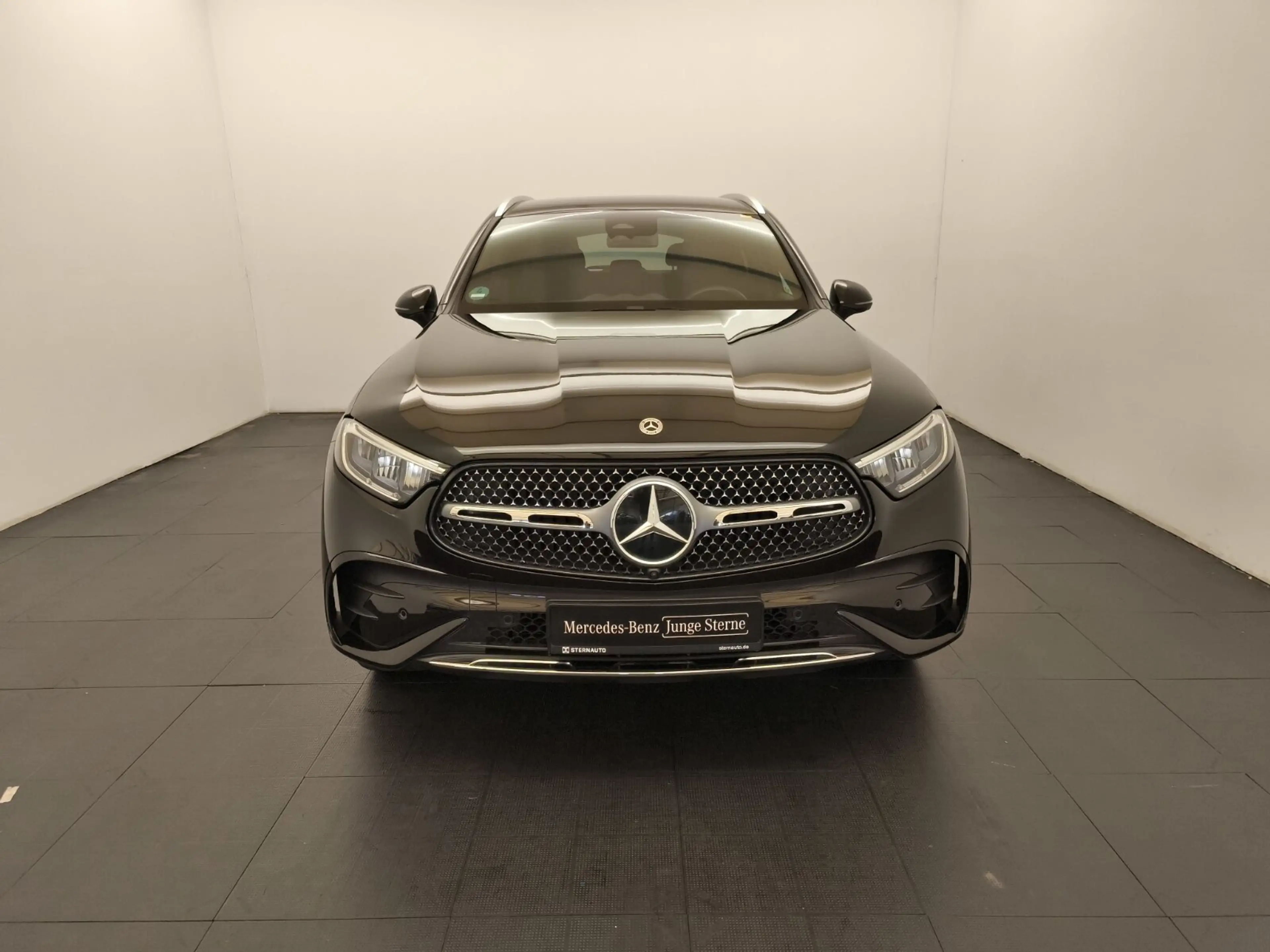 Mercedes-Benz GLC 300 GLC 300 e 4M AMG 360 Cam LED Distr 20 Zoll Burm3D — photo 2