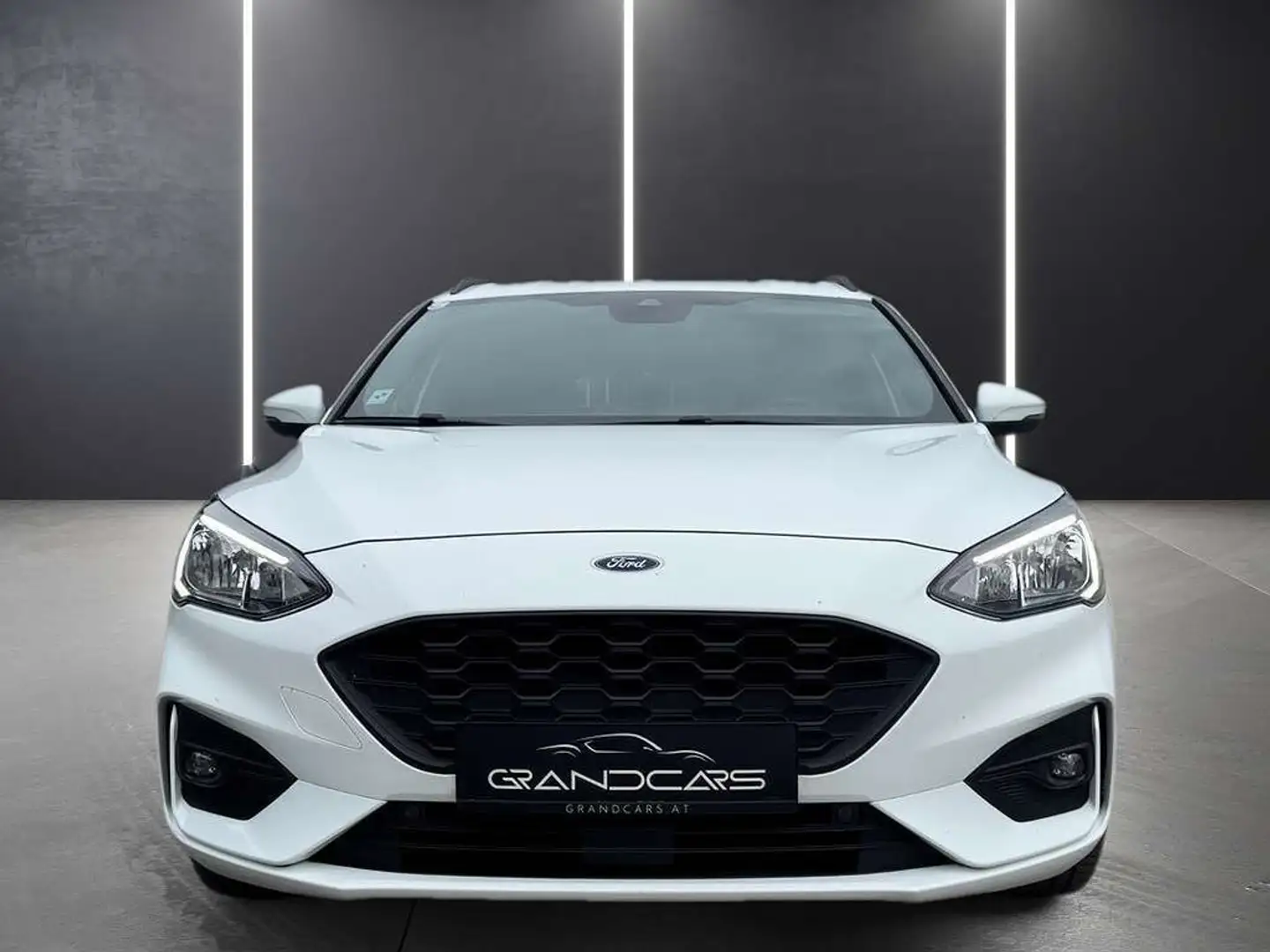 Ford Focus Traveller EcoBoost ST-Line **TOP ANGEBOT** Weiß - 2