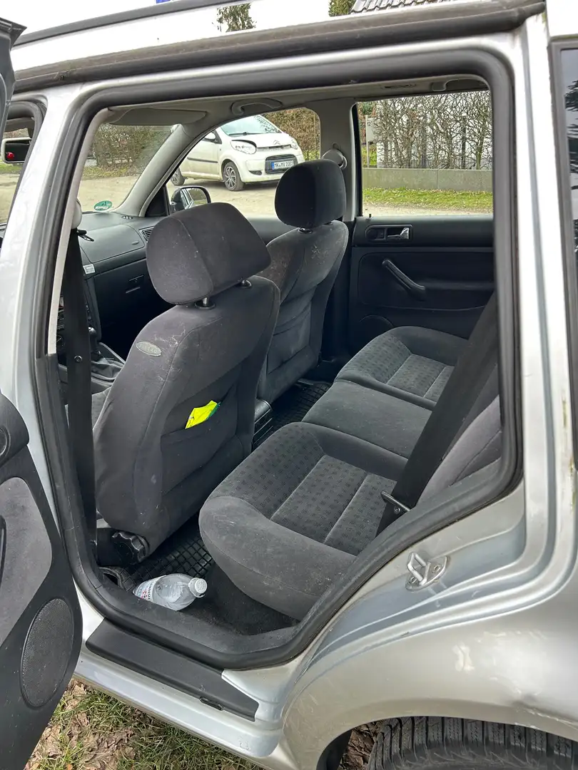 Volkswagen Golf Variant Golf IV Variant 1.6 Plateado - 1