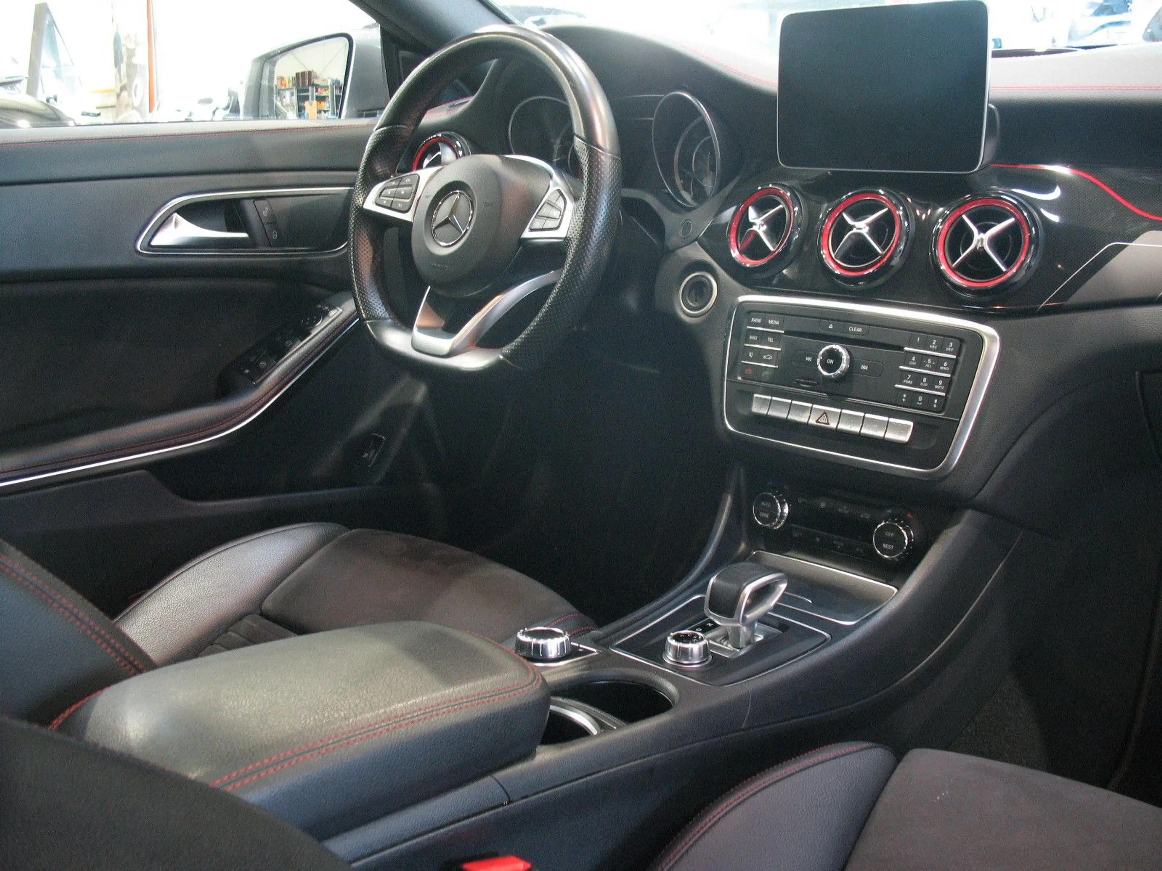 Mercedes-Benz CLA 45 AMG CLA 45 4Matic AMG Speedshift DCT 7G *LED*SHD* — photo 12