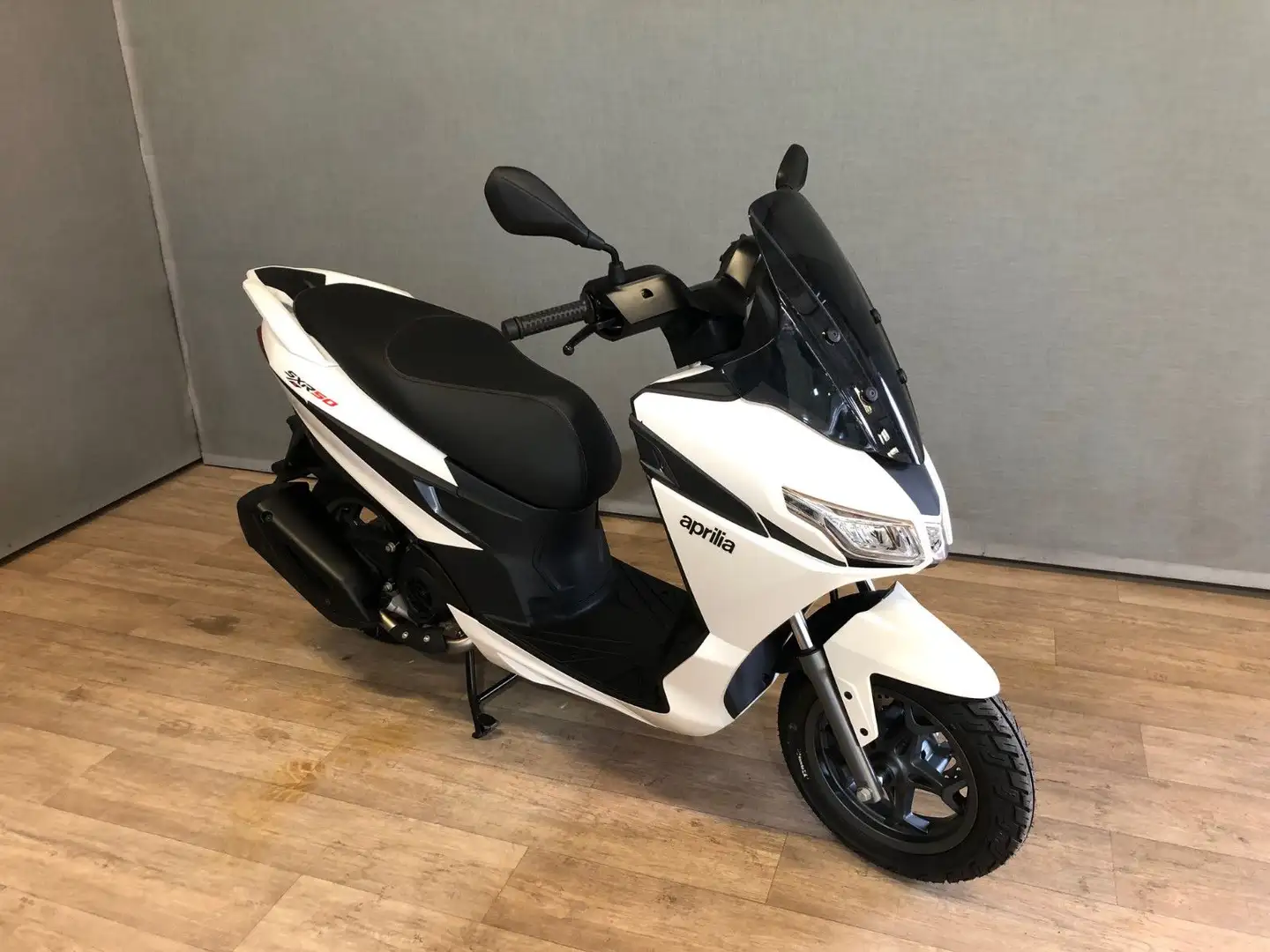 Aprilia SXR 50 Angebot Wit - 1
