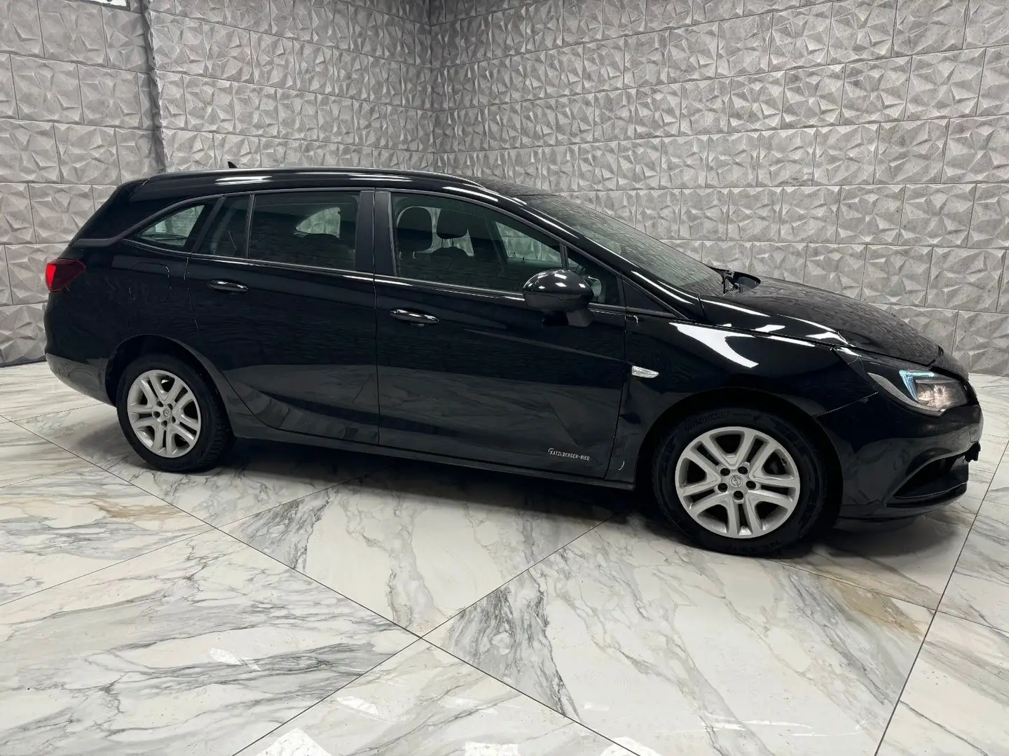 Opel Astra K Sports Tourer Edition Negro - 2
