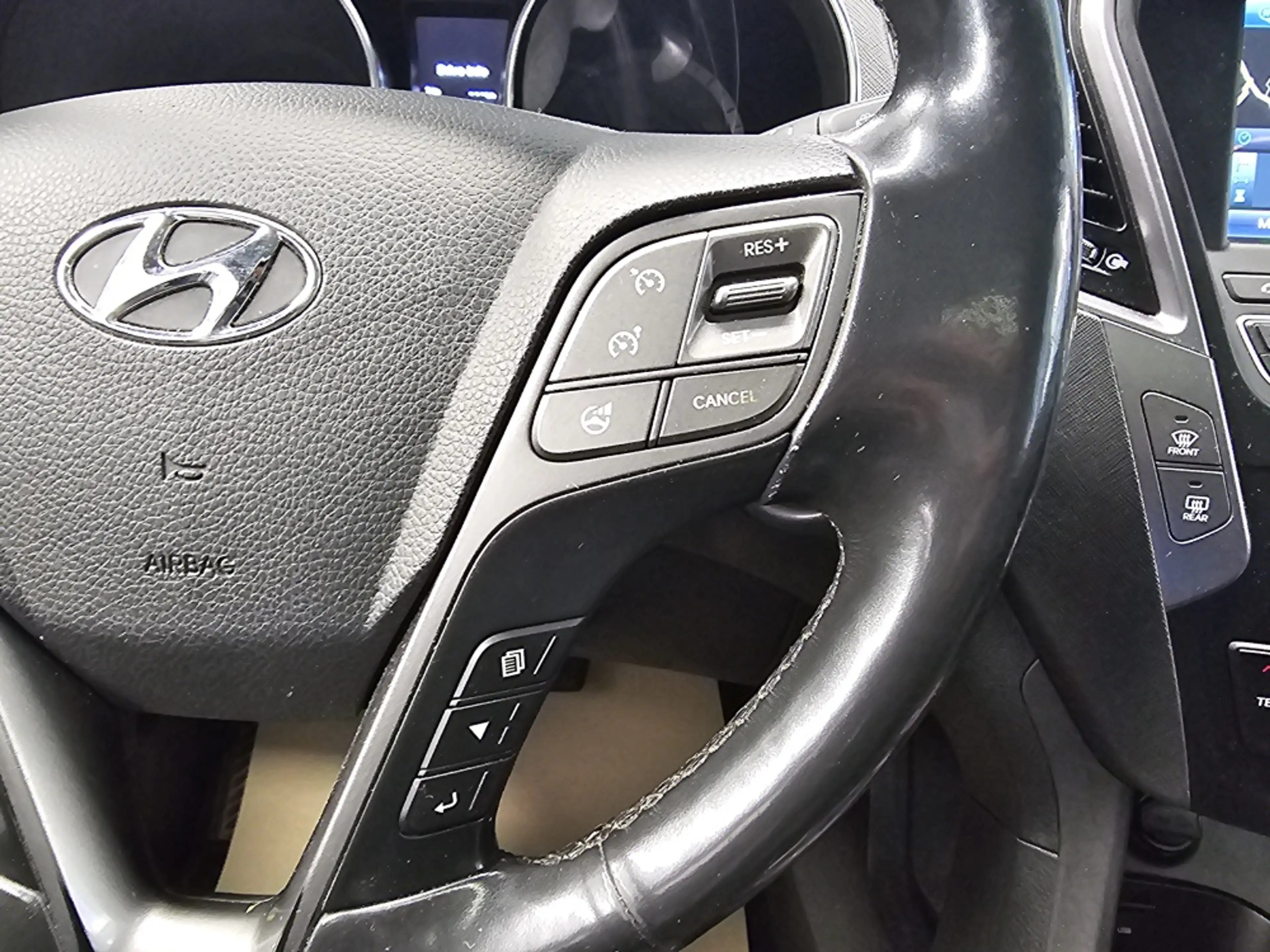 Hyundai SANTA FE Allrad,AHK,Kamera,Pano,Navi, — photo 15