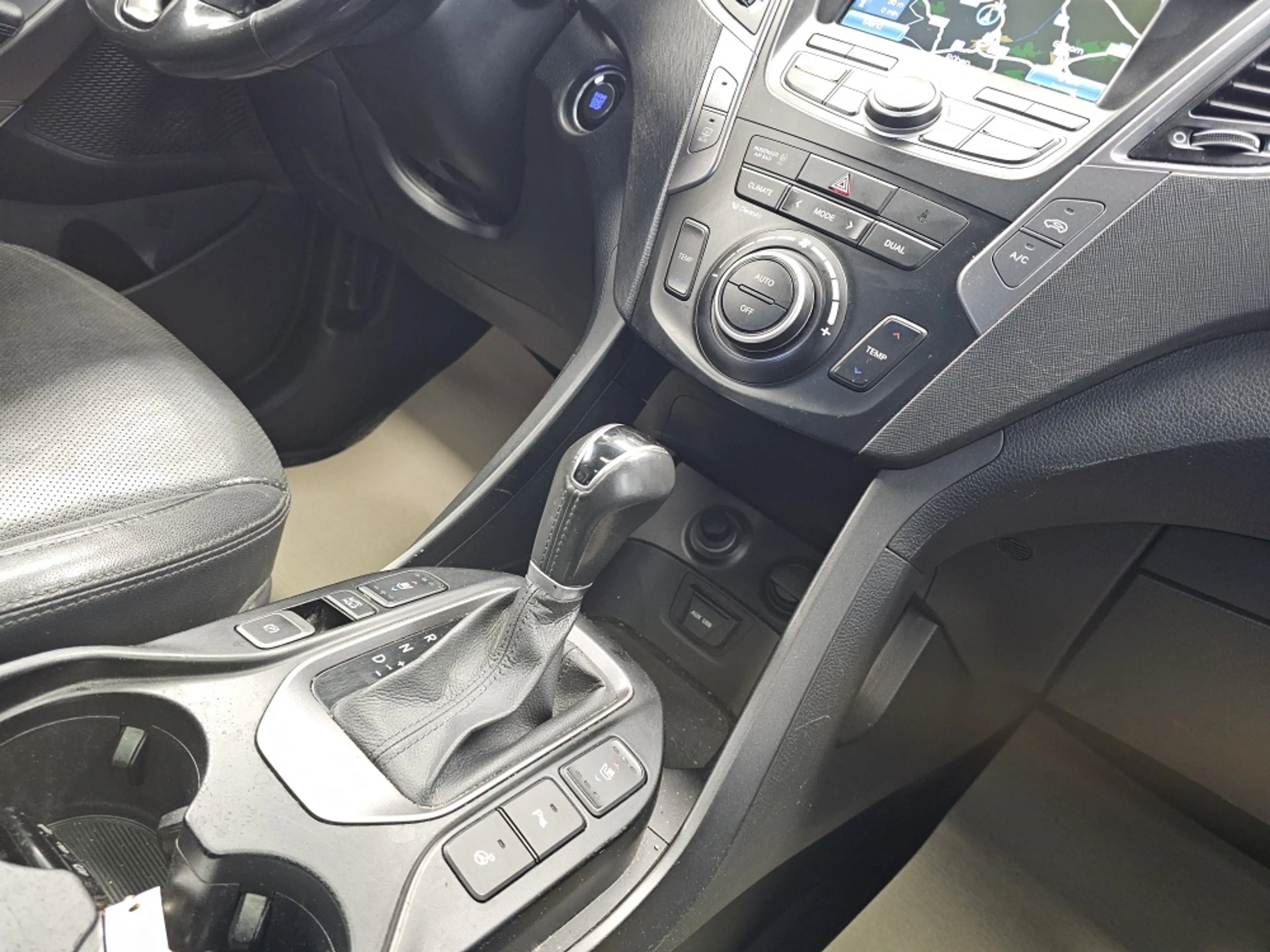Hyundai SANTA FE Allrad,AHK,Kamera,Pano,Navi, — photo 8