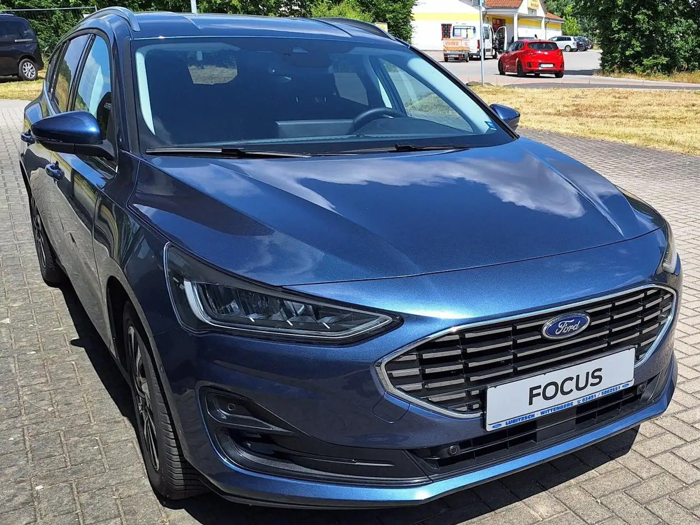 Ford Focus Turnier 1.0 EcoBoost Hybrid TITANIUM Blau - 2