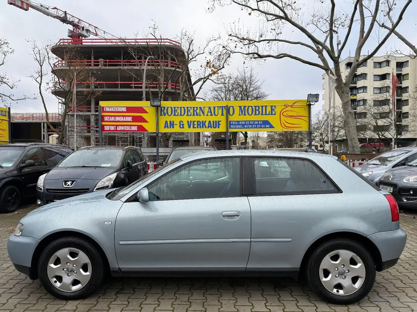 Audi A3 1.6 Ambiente *AUTOMATIK* 1.H Silber - 2