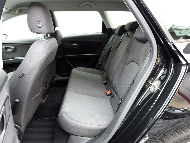 SEAT Leon ST 1.6 TDI Ecomotive Style*Navi*PDC*SHZ* — photo 5
