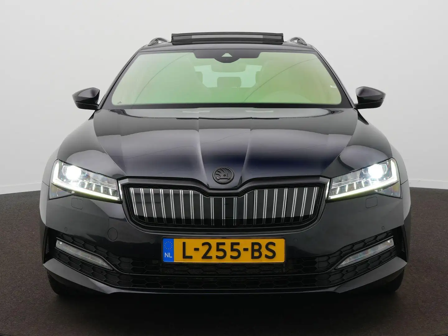 Skoda Superb Combi 1.4 TSI iV Sportline Business l Panoramadak Schwarz - 2