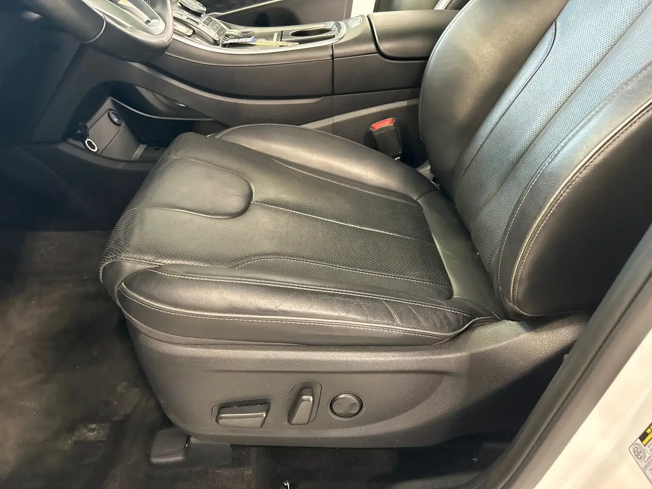Hyundai SANTA FE снимка Hyundai SANTA FE