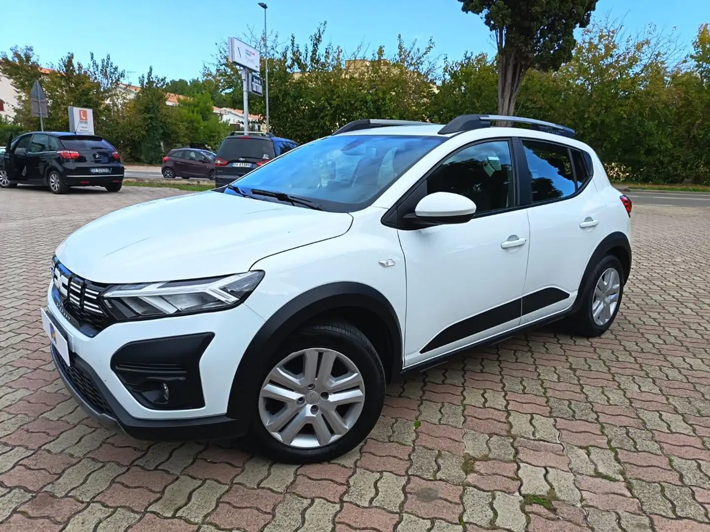 Dacia Sandero Stepway 1.0 TCe ECO-G ESSENTIAL Wit - 1