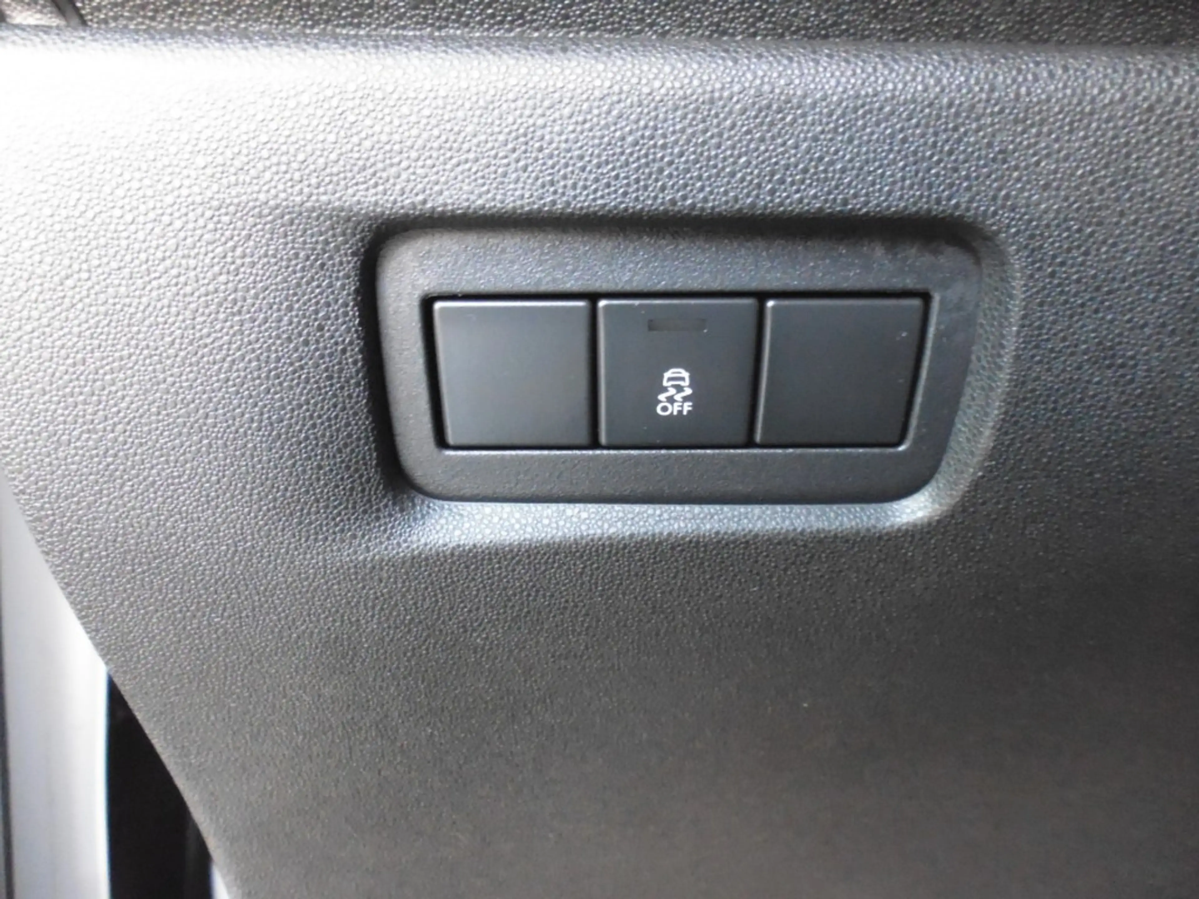 DS Automobiles DS 3 1.2 PureTech So Chic CRUISE LED ESP PDC ECC — photo 13