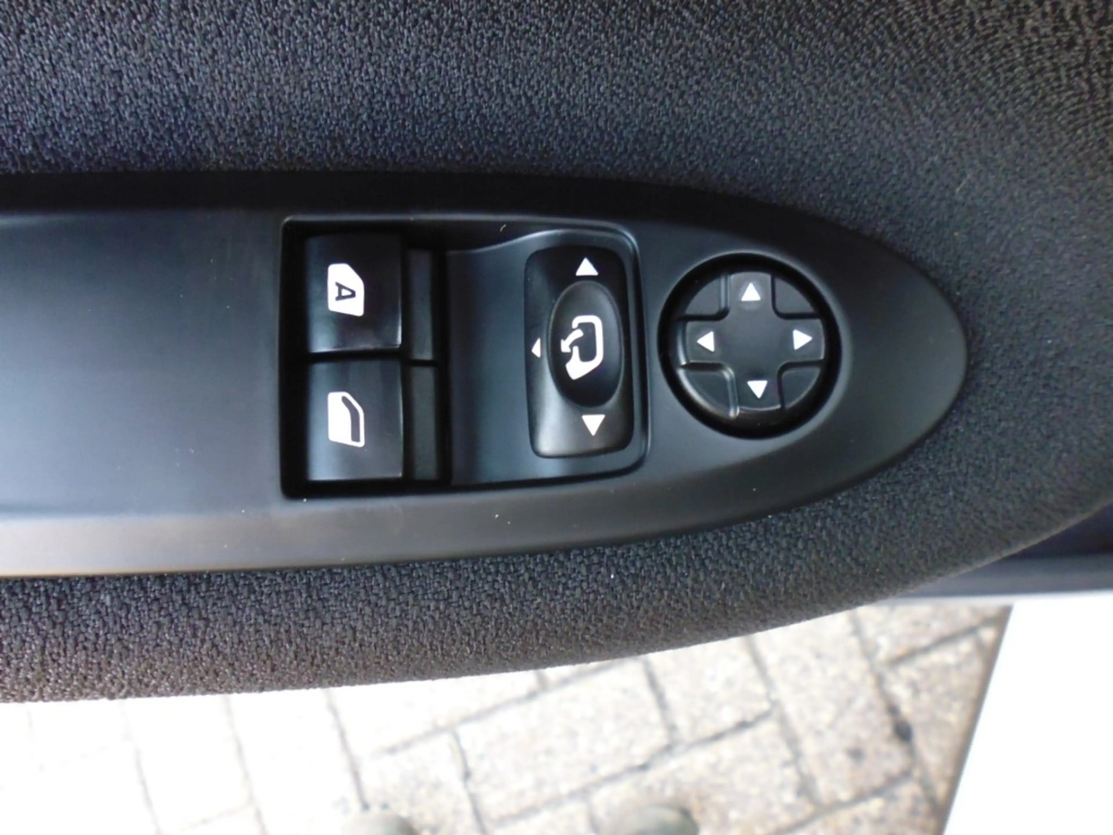 DS Automobiles DS 3 1.2 PureTech So Chic CRUISE LED ESP PDC ECC — photo 14