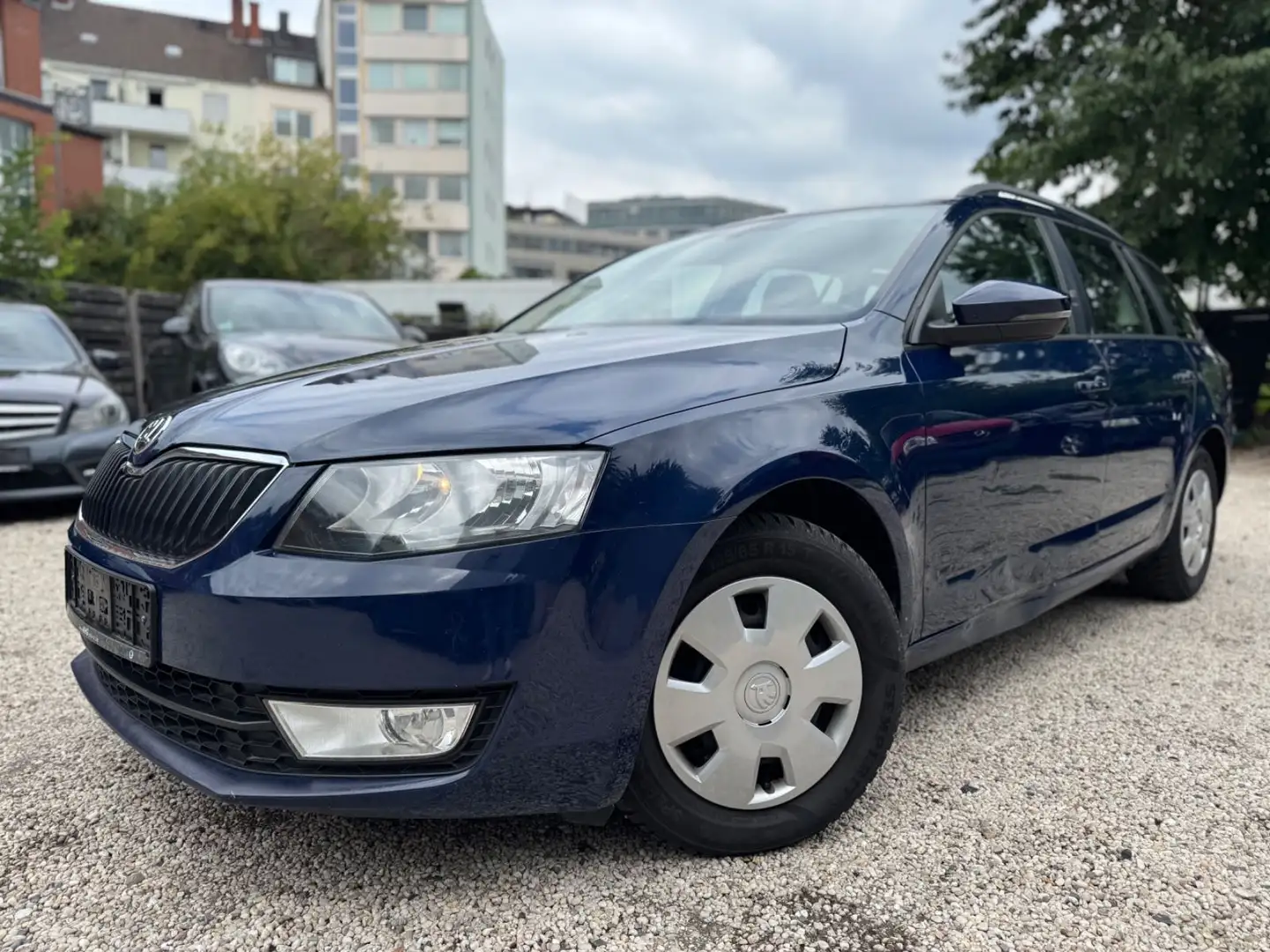 Skoda Octavia 1.6TDI Combi Ambition/KLIMA/TEMP/PDC/EU6 Blauw - 1