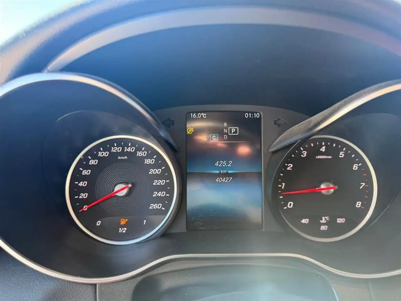 Mercedes-Benz GLC снимка Mercedes-Benz GLC