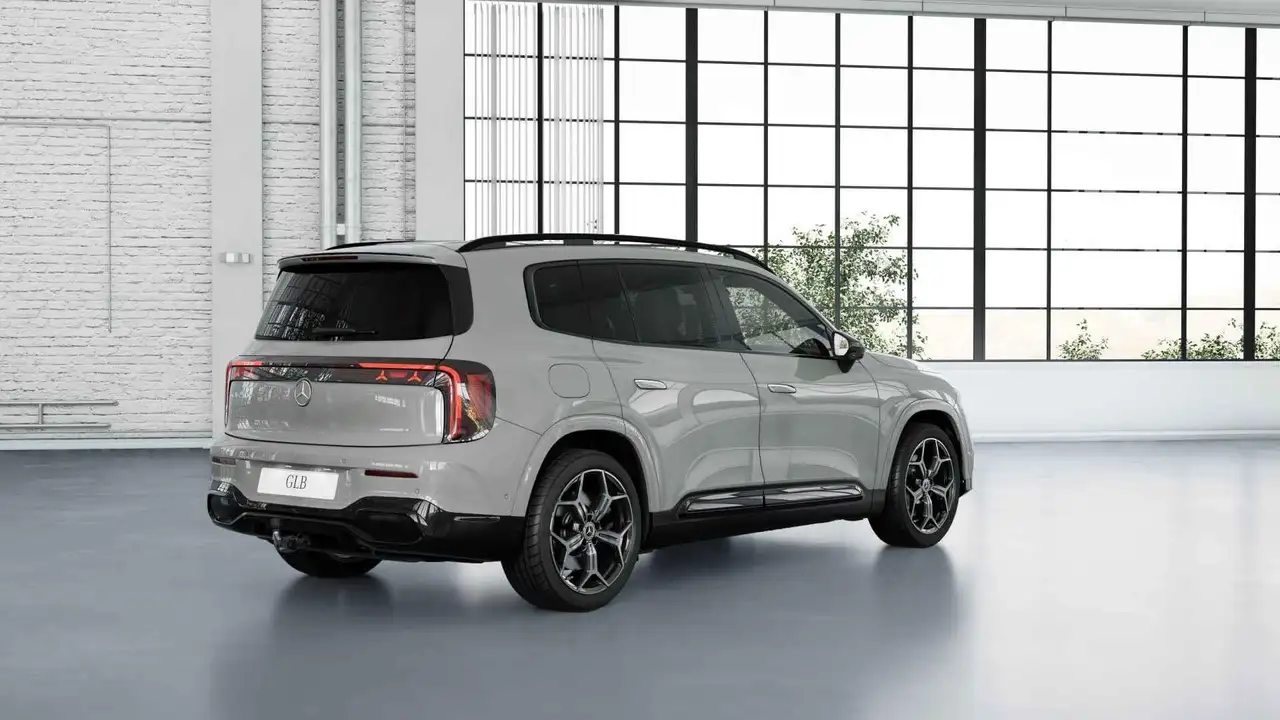 Mercedes-Benz GLB 2026