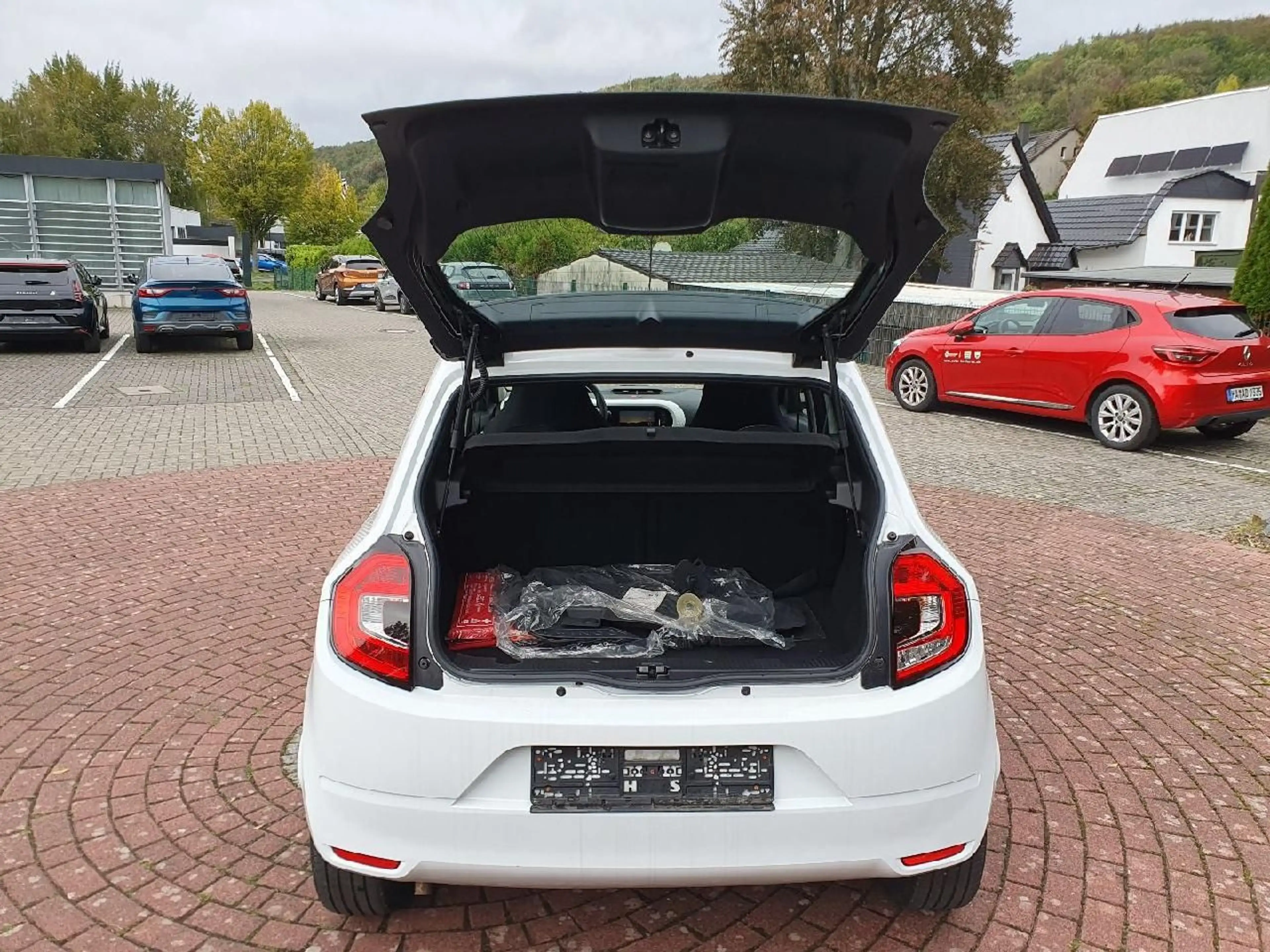 Renault Twingo Equilibre — photo 11