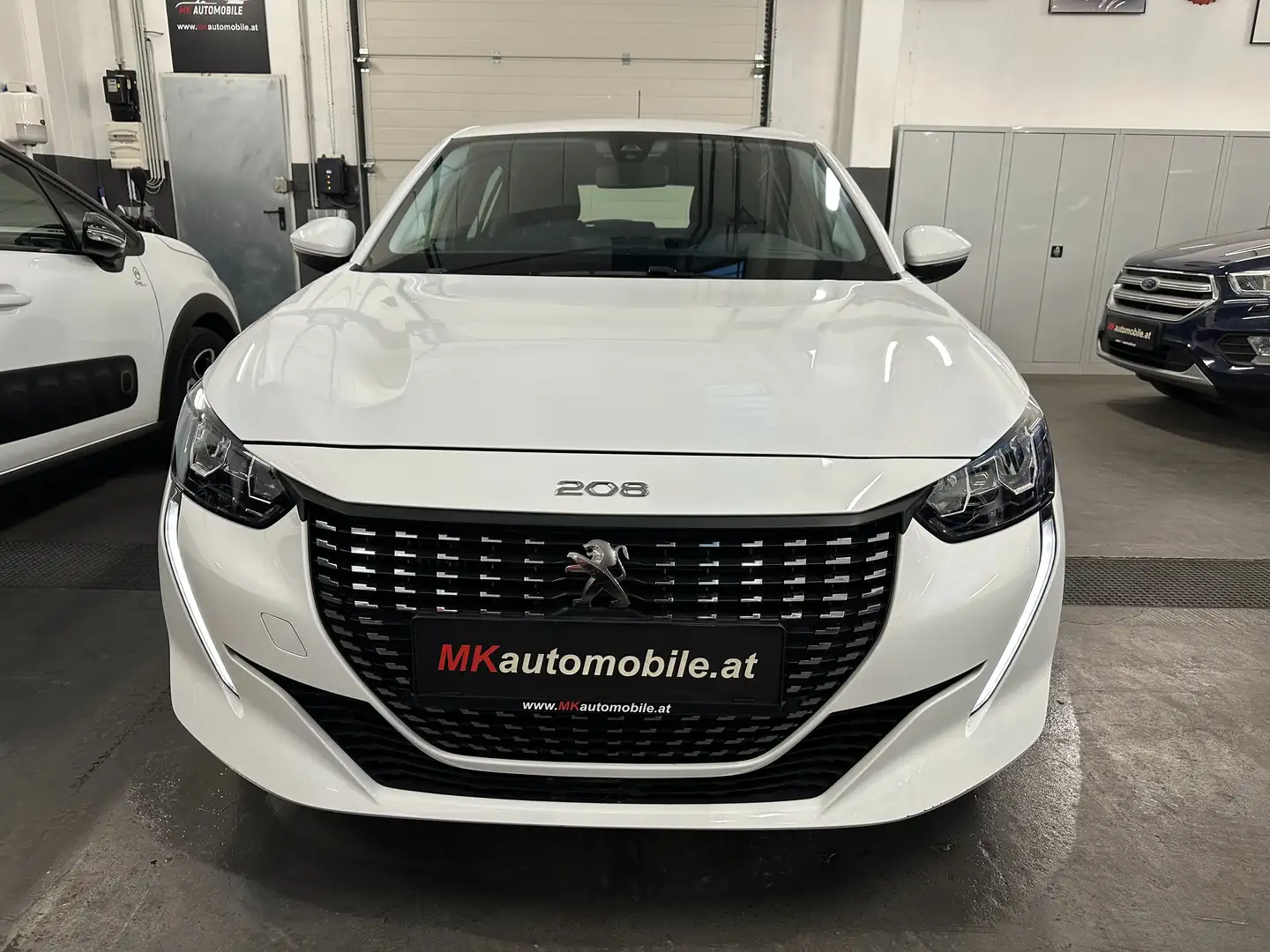 Peugeot 208 Active 1,5 BlueHDi 100 S&S Weiß - 2