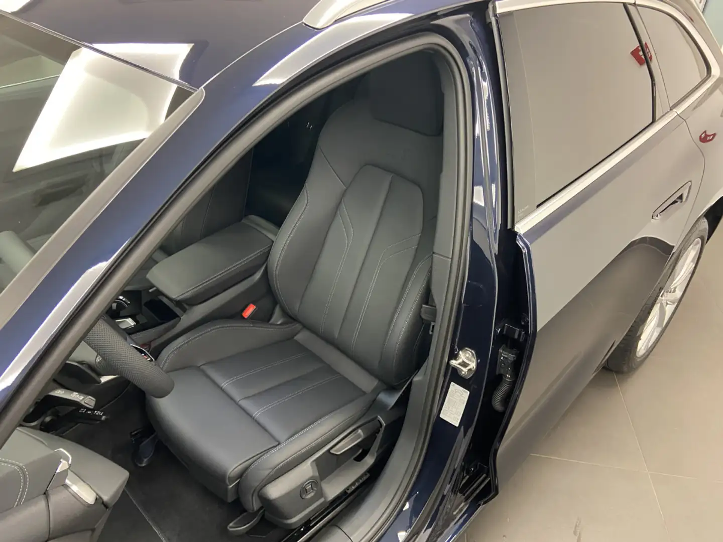 Audi A5 Avant S line TFSI 150 CV S tronic Bleu - 2