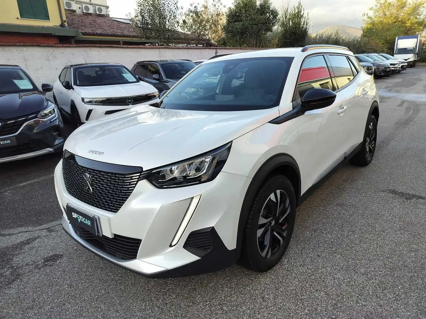 Peugeot 2008 2ª serie PureTech 130 S&S EAT8 Allure Pack Bianco - 2