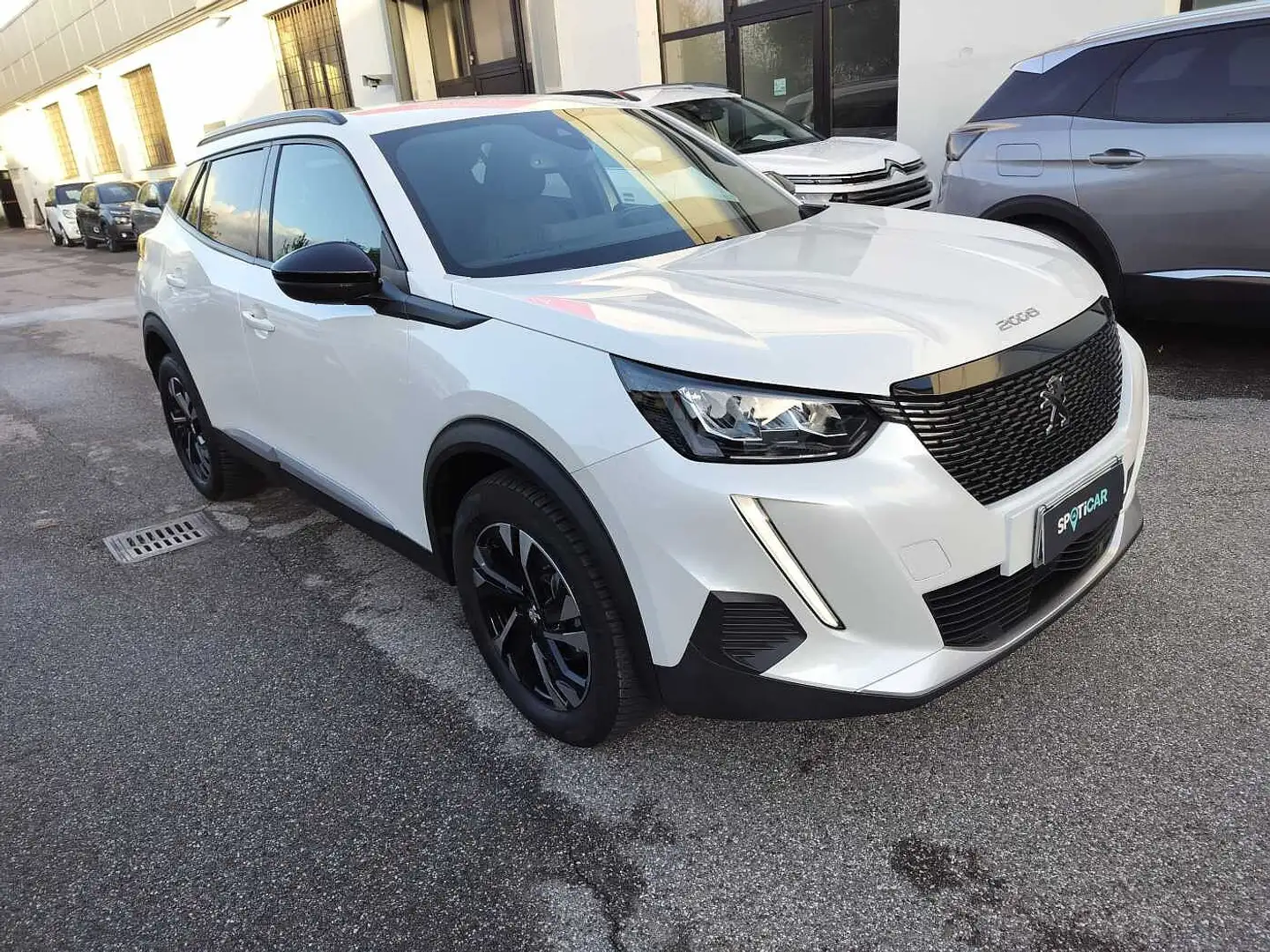 Peugeot 2008 2ª serie PureTech 130 S&S EAT8 Allure Pack Bianco - 1